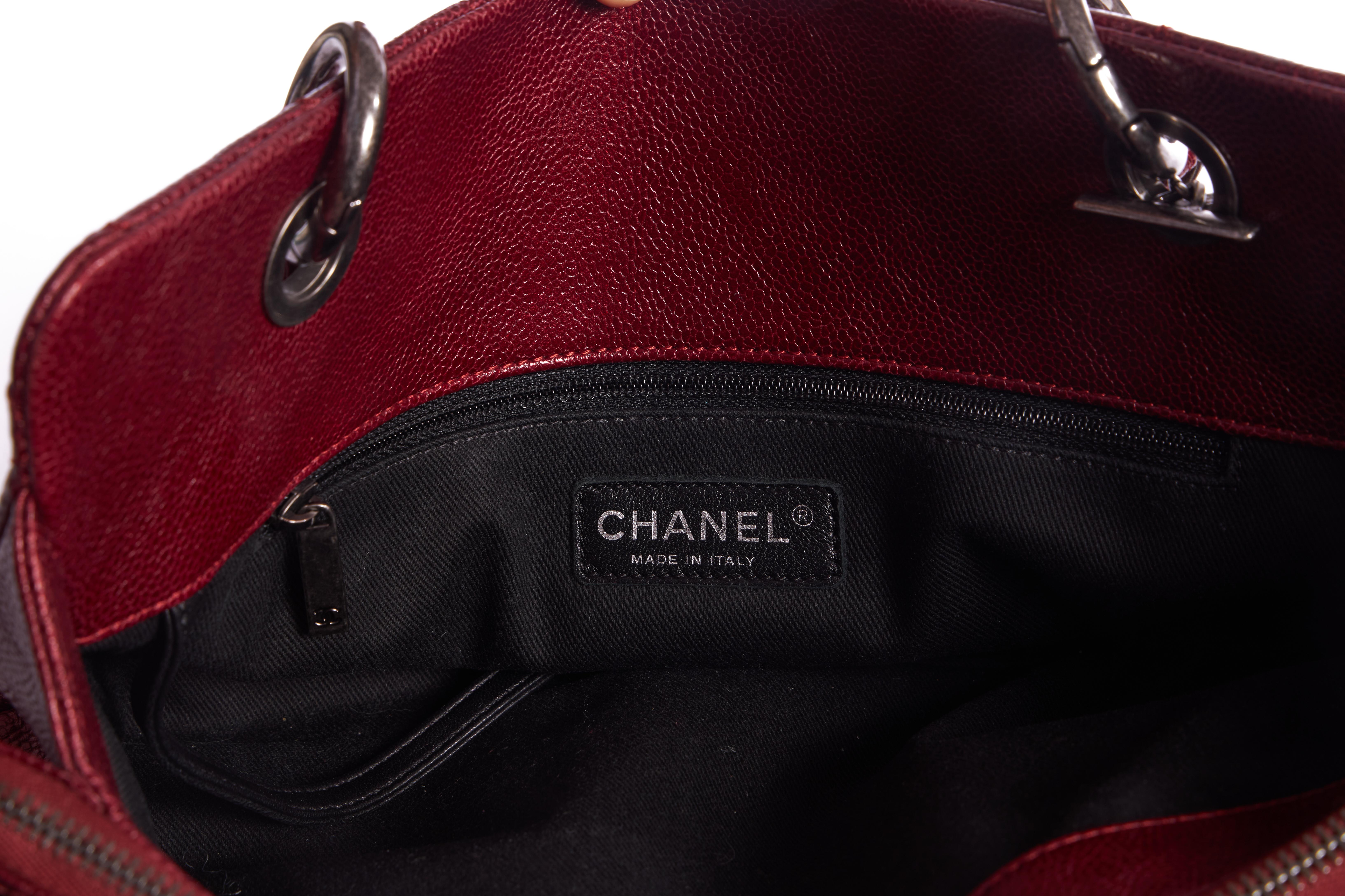 Women's Chanel Cherry Red Caviar Shoulder Bag