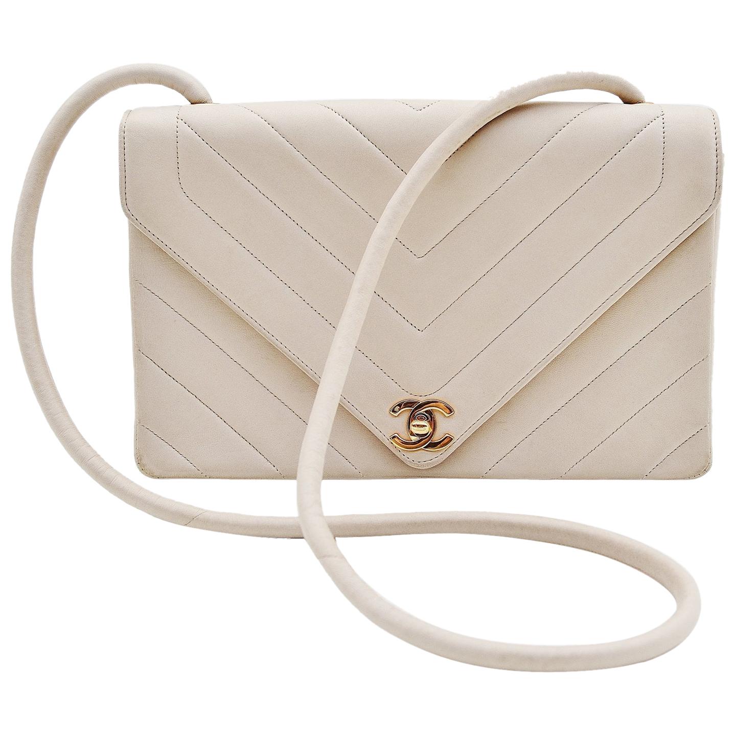 Chanel Chevron CC Ivory quilted shoulderbag Vintage