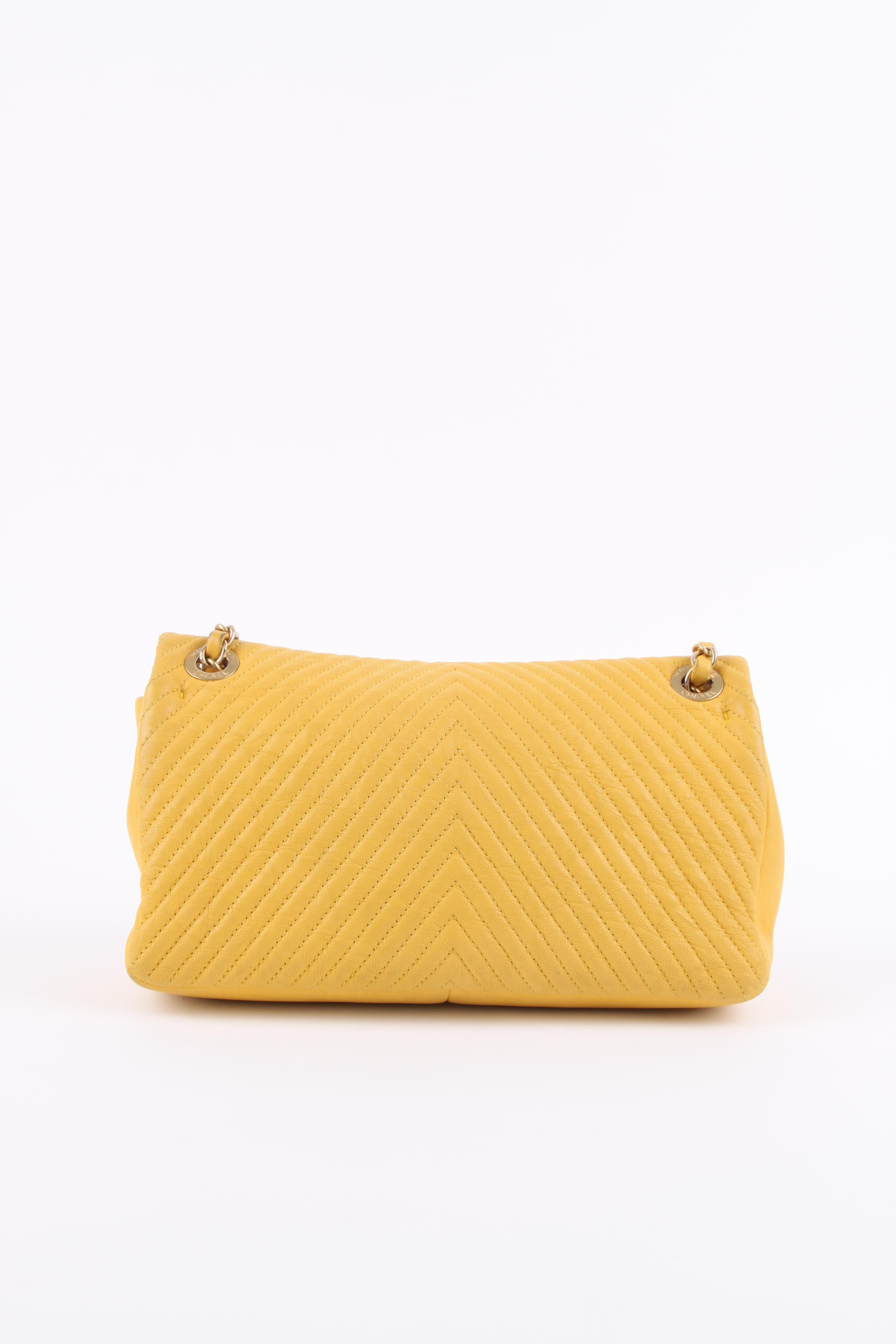 Chanel Chevron Quilted Rectangular Flap Bag - yellow In Good Condition In Baarn, NL