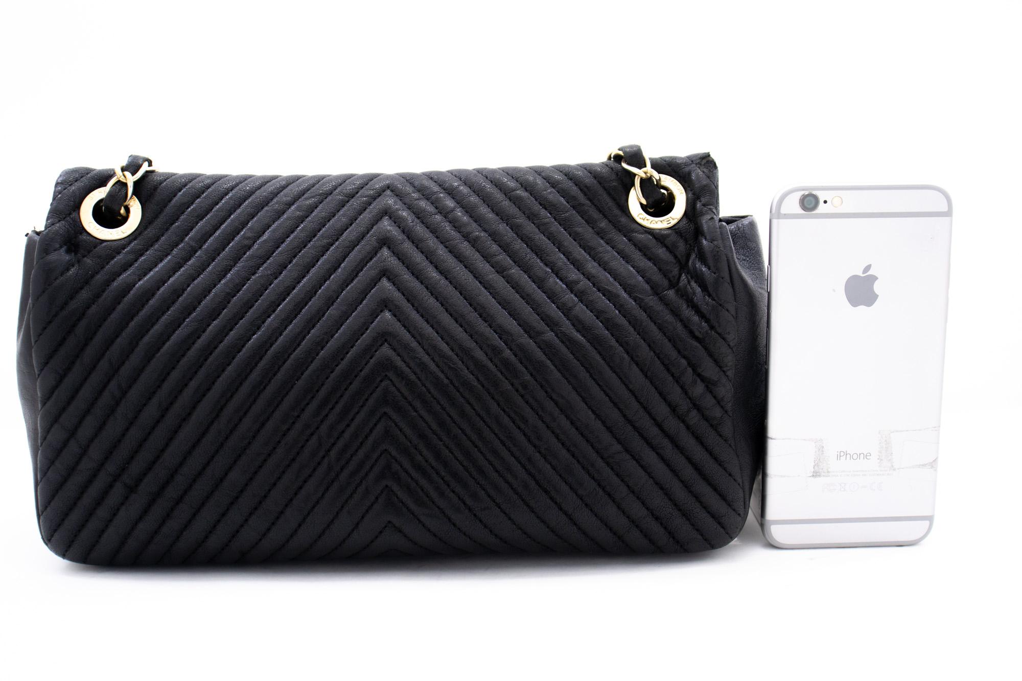Black Chanel Chevron V-Stitch Leather Chain Shoulder Bag Single Flap Mat For Sale