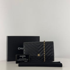 CHANEL Chevron Wallet on Chain Black Lambskin Leather 2019