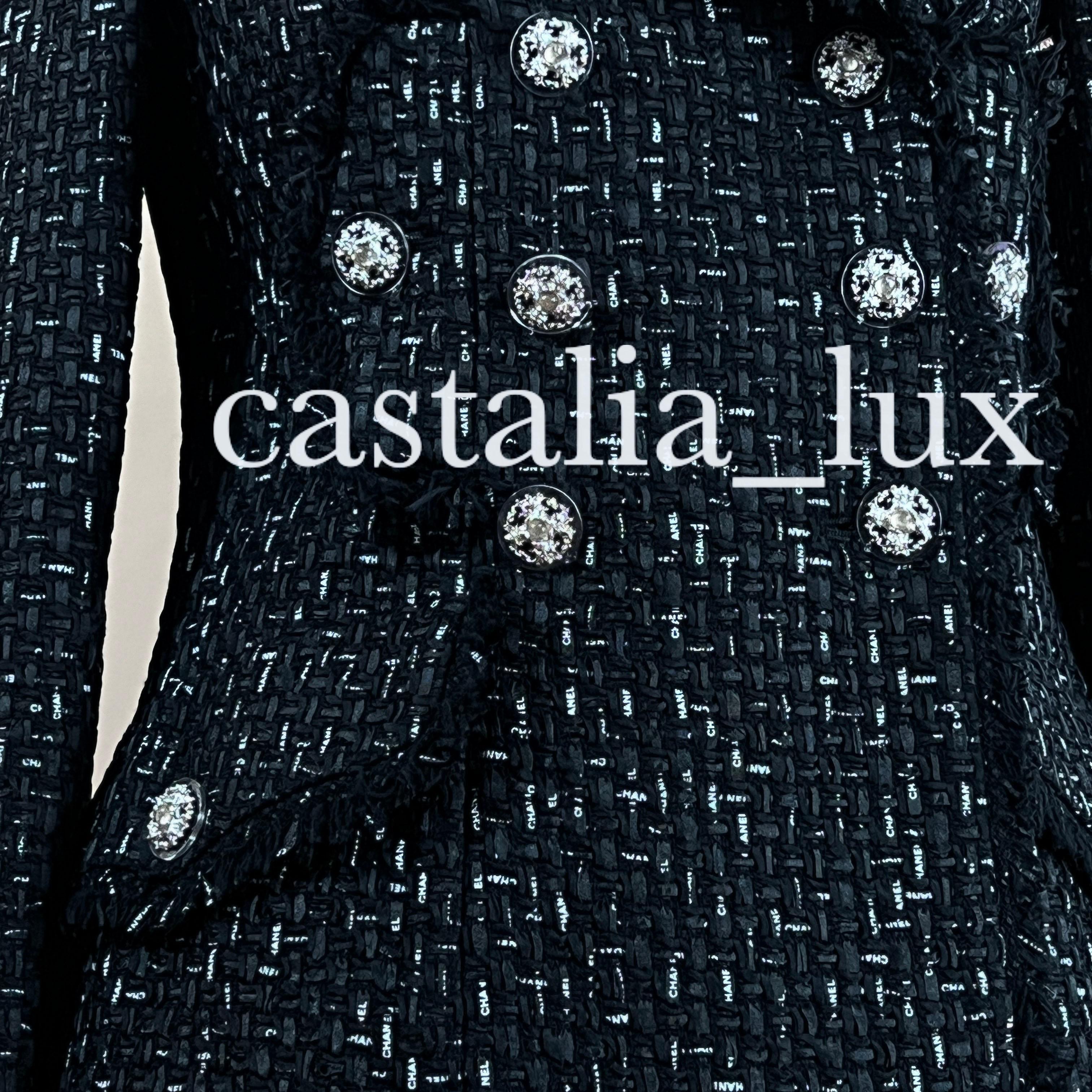 Veste en tweed Chiara Ferragni à ruban avec logo Chanel 10