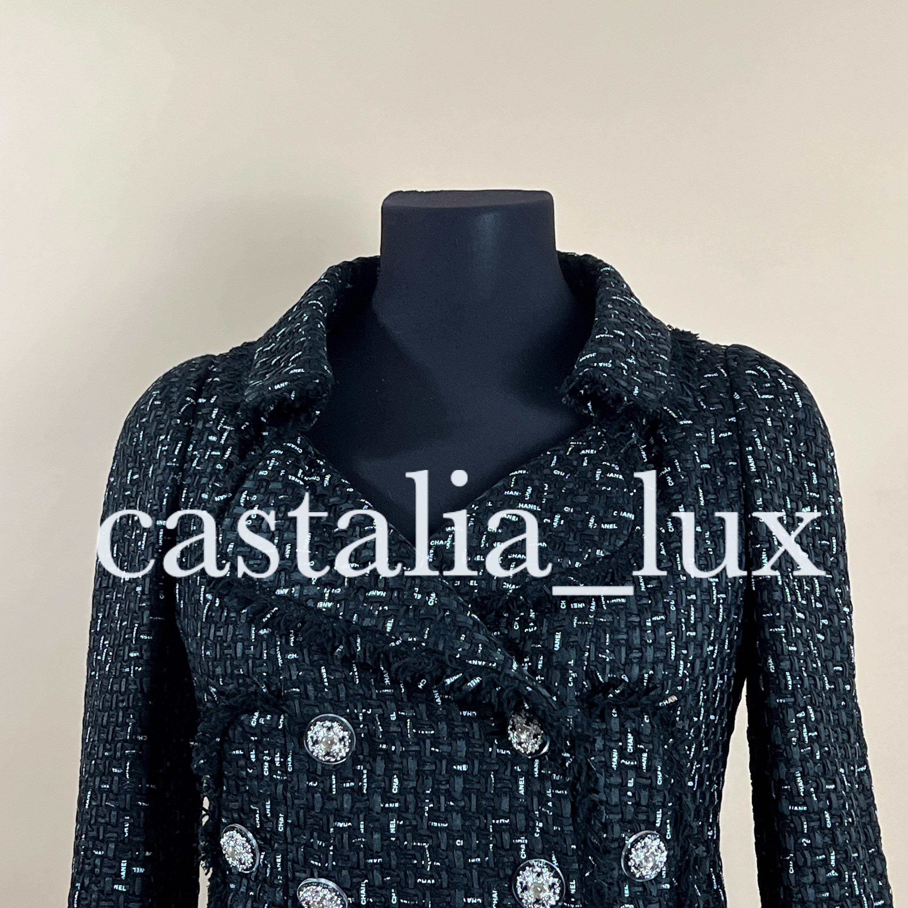 Veste en tweed Chiara Ferragni à ruban avec logo Chanel 5
