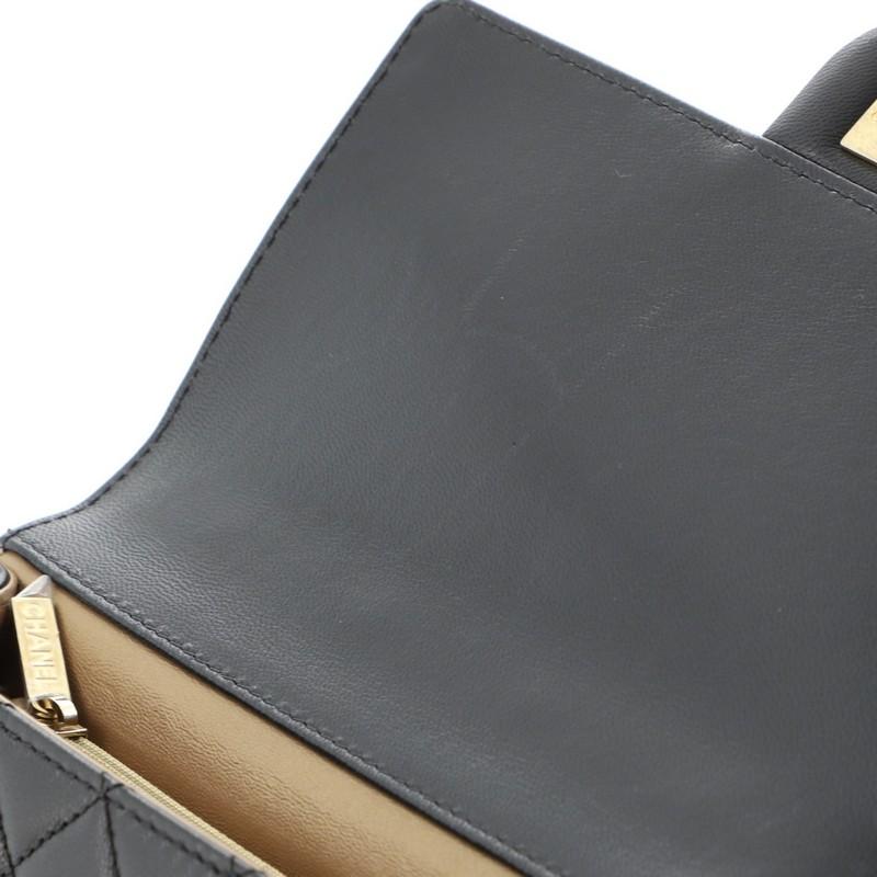 Chanel Chic Perlen Klappe Tasche gesteppt Lammfell klein 2