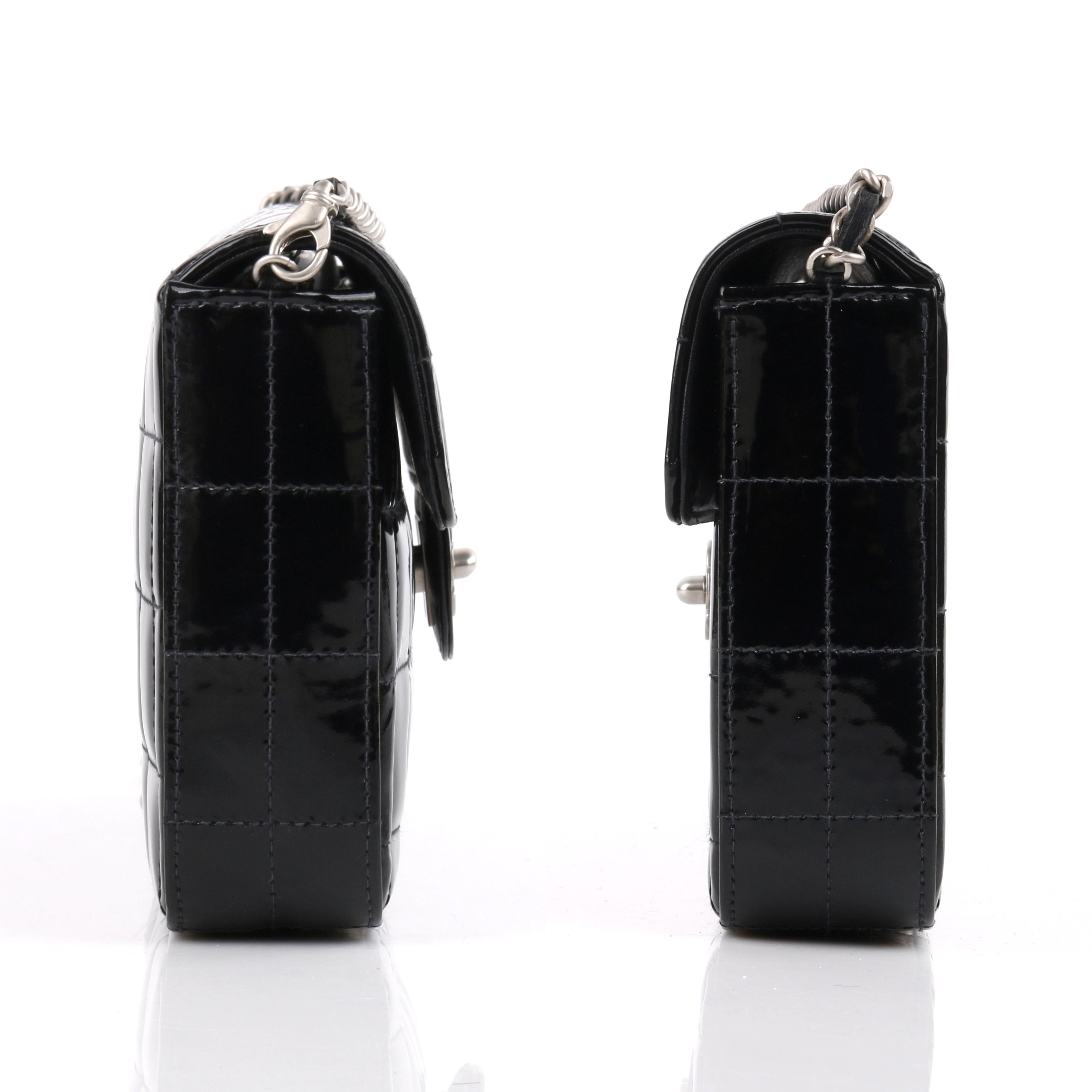 Women's CHANEL 'Chocolate Bar' Black Patent Leather matte silver CC logo Shoulder Bag