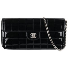 Retro CHANEL 'Chocolate Bar' Black Patent Leather matte silver CC logo Shoulder Bag