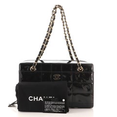 Chanel - Sac pour appareil photo CC chocolat matelassé, moyen modèle