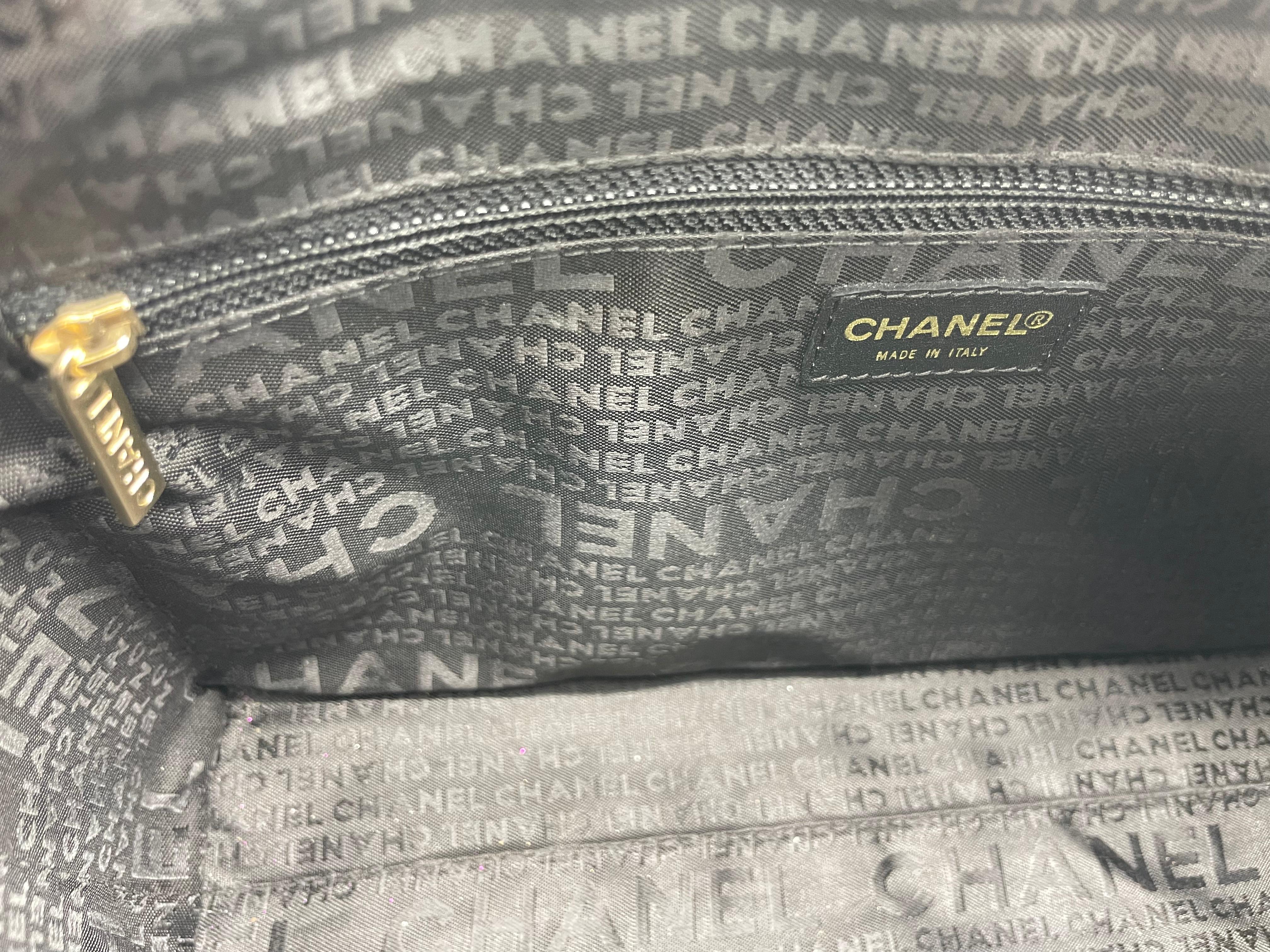 Chanel Schokolade Bar CC Gestepptes Leder  im Angebot 6