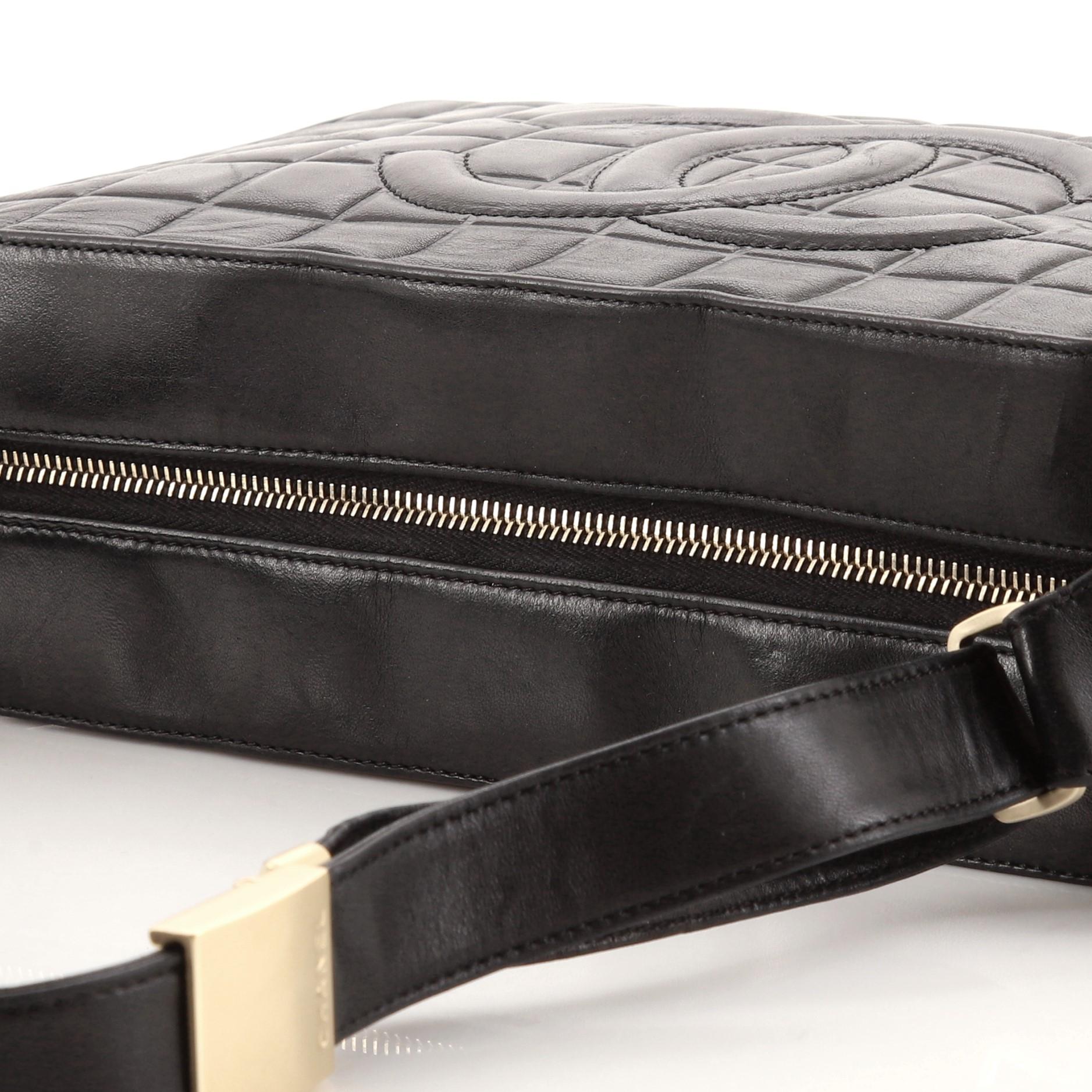 Chanel Schokoladenfarbene Bar CC Umhängetasche aus gestepptem Leder Medium 1