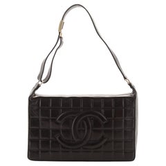 Chanel Schokoladenfarbene Bar CC Umhängetasche aus gestepptem Leder Medium