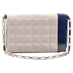 Chanel Schokoladenbraune Barkette Clutch aus gestepptem Satin Mini
