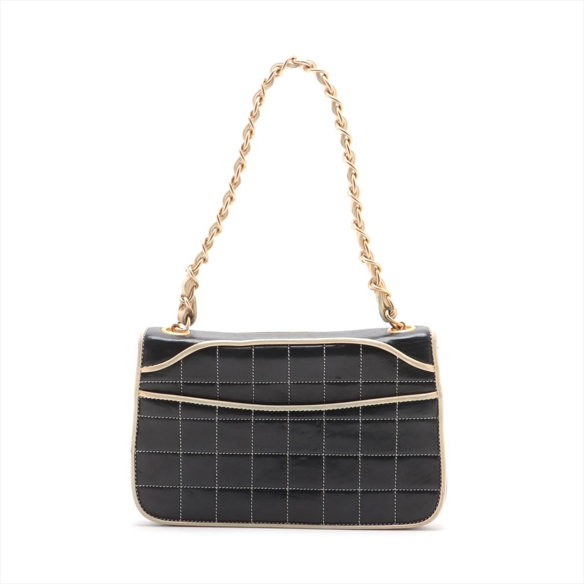 Chanel Chocolate Bar Lambskin Chain Shoulder Bag Black x Ivory In Good Condition For Sale In Humacao, PR