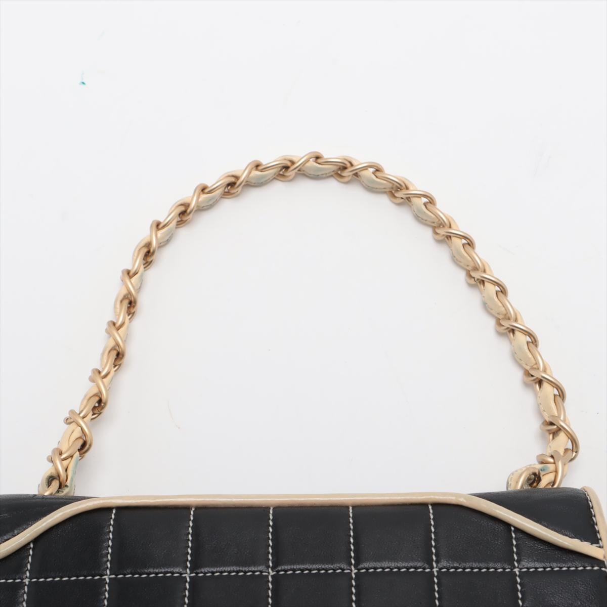 Chanel Chocolate Bar Lambskin Chain Shoulder Bag Black x Ivory For Sale 3