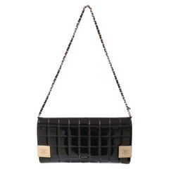 Retro Chanel chocolate black patent leather bag