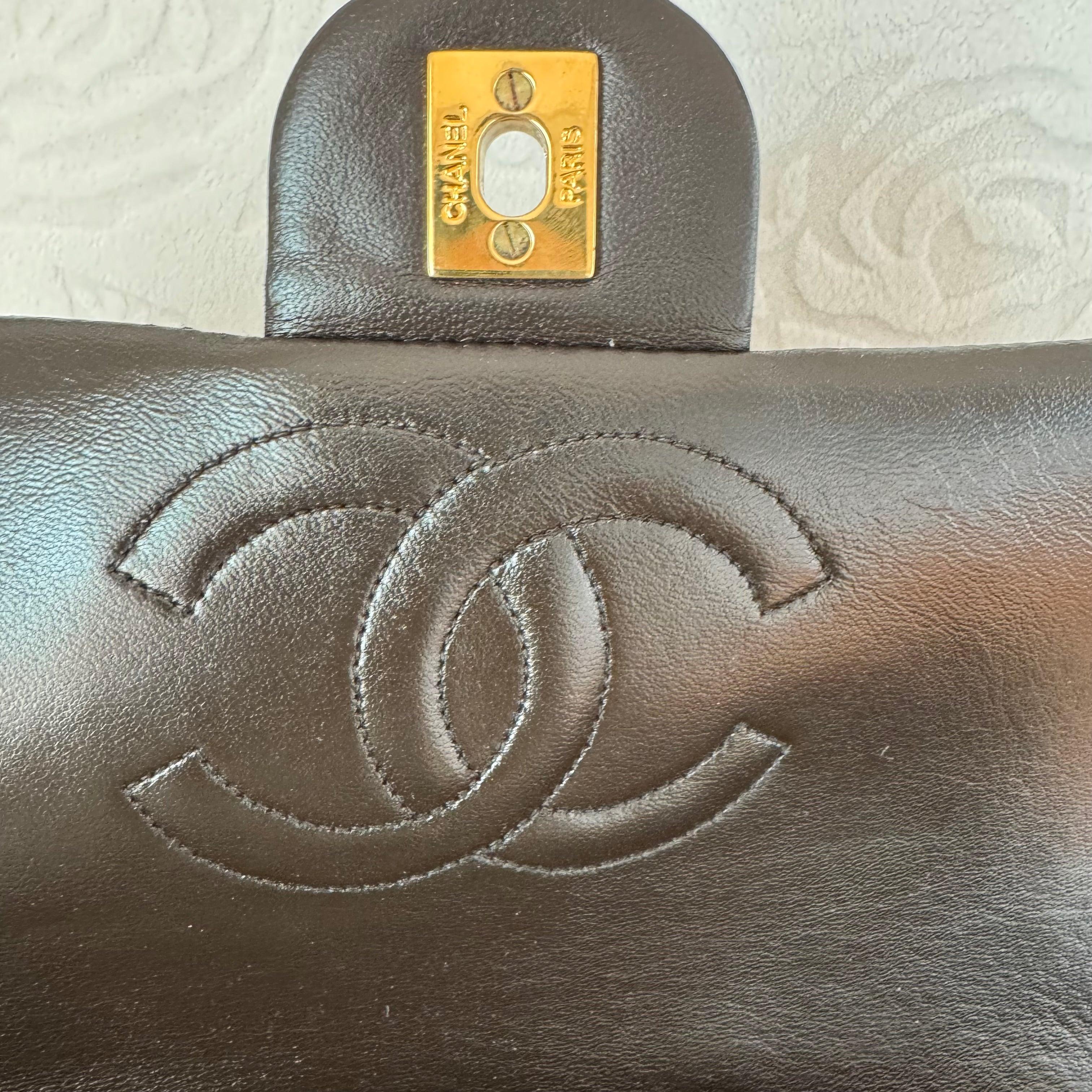 Chanel Chocolate Brown Lambskin Leather Shoulder Flap Blackpack Vintage Gold HW For Sale 5
