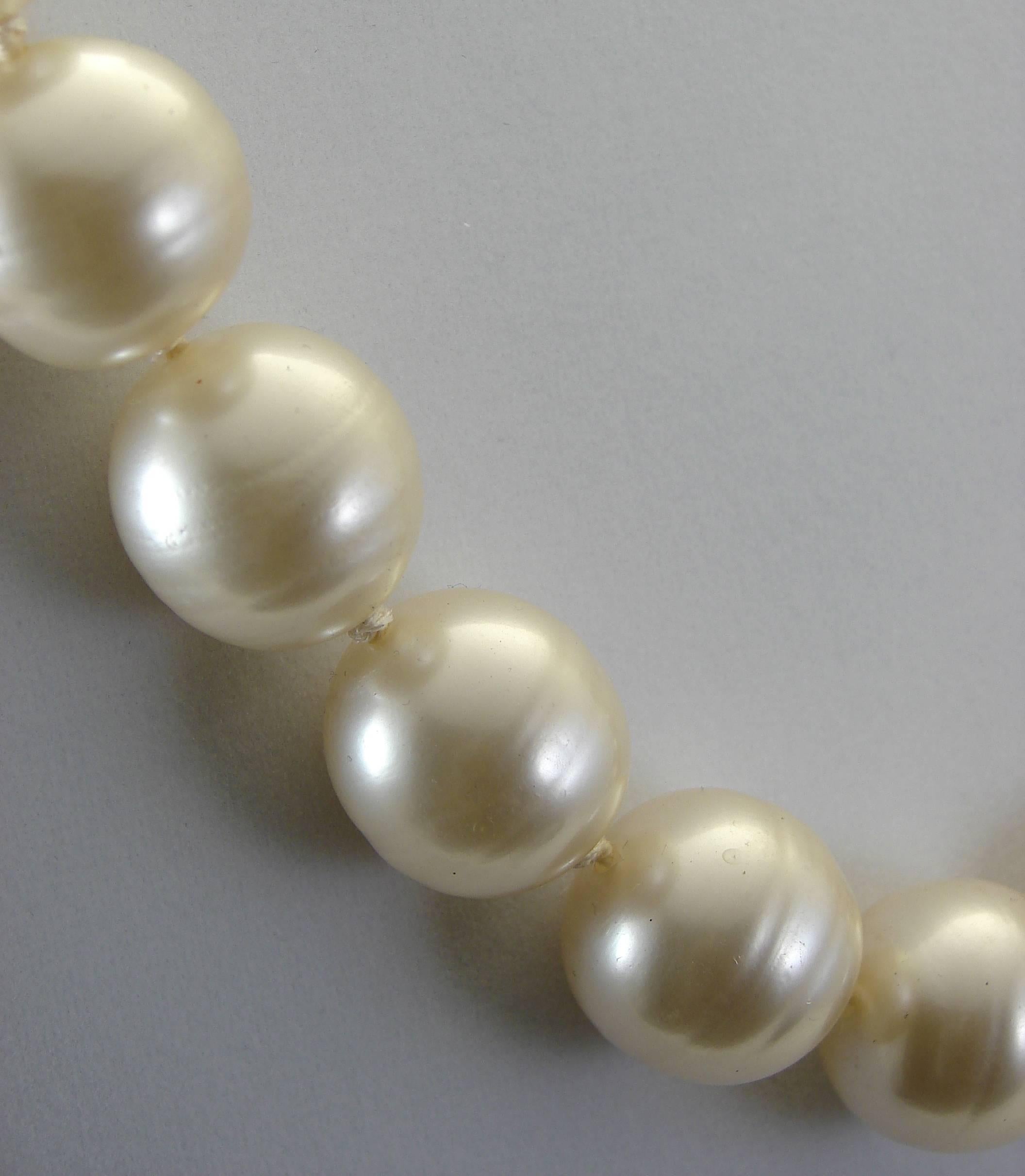 Chanel Choker Necklace Baroque Pearls Poured Glass 90s Season 2 9  In Good Condition In Port Saint Lucie, FL