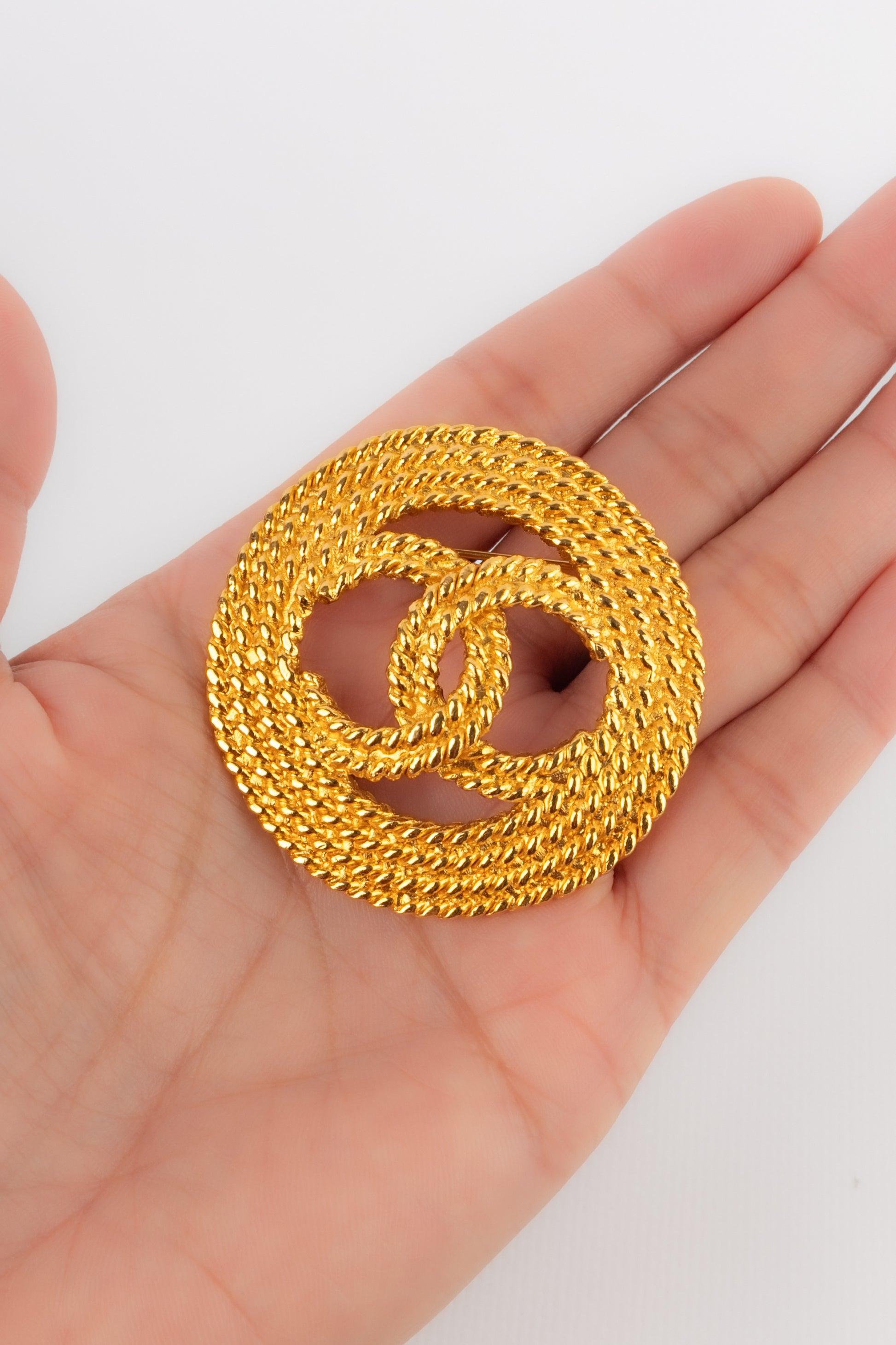 Chanel Circular Brooch with CC Logo, 2008 1