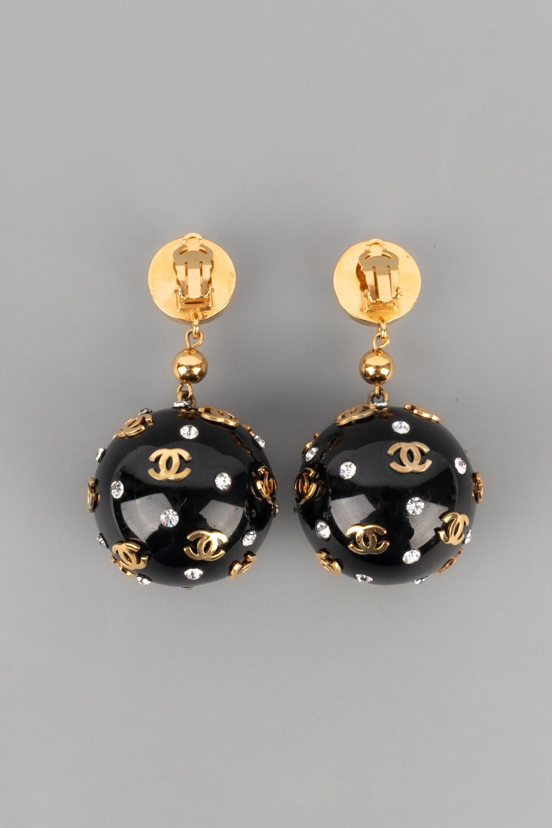 Women's Chanel Circular Earrings with Black Bakelite, 1989