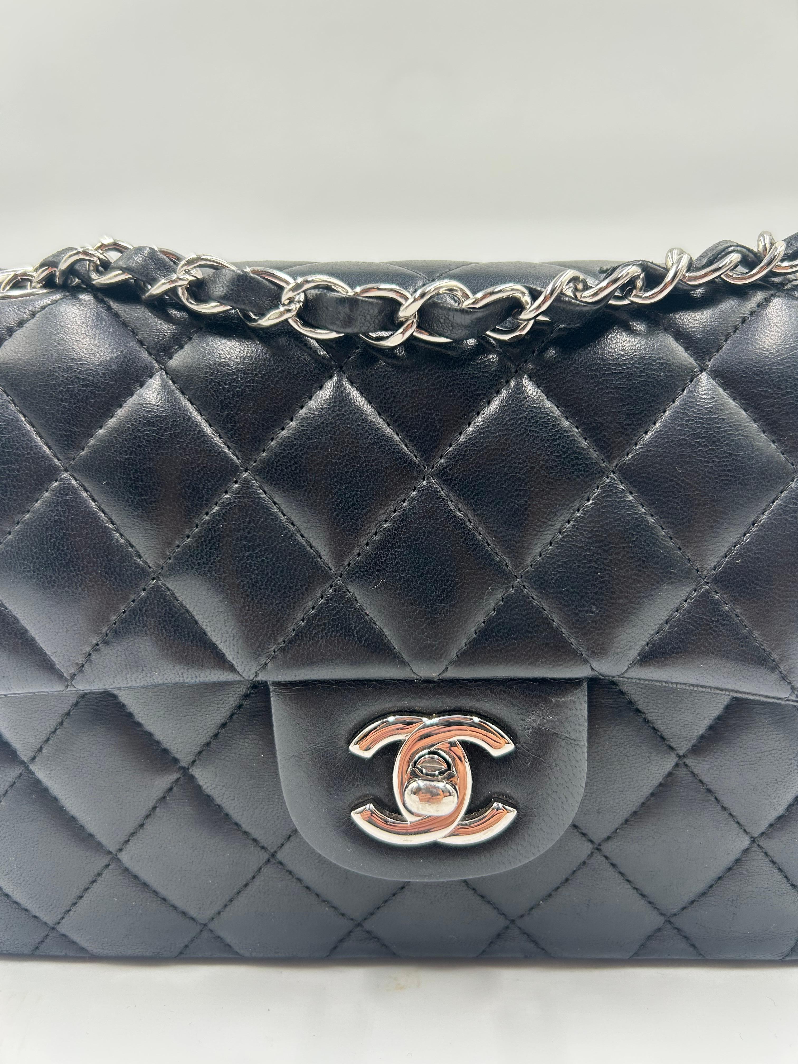 Noir Chanel Classic 11.13 Sac en cuir noir 2011 en vente