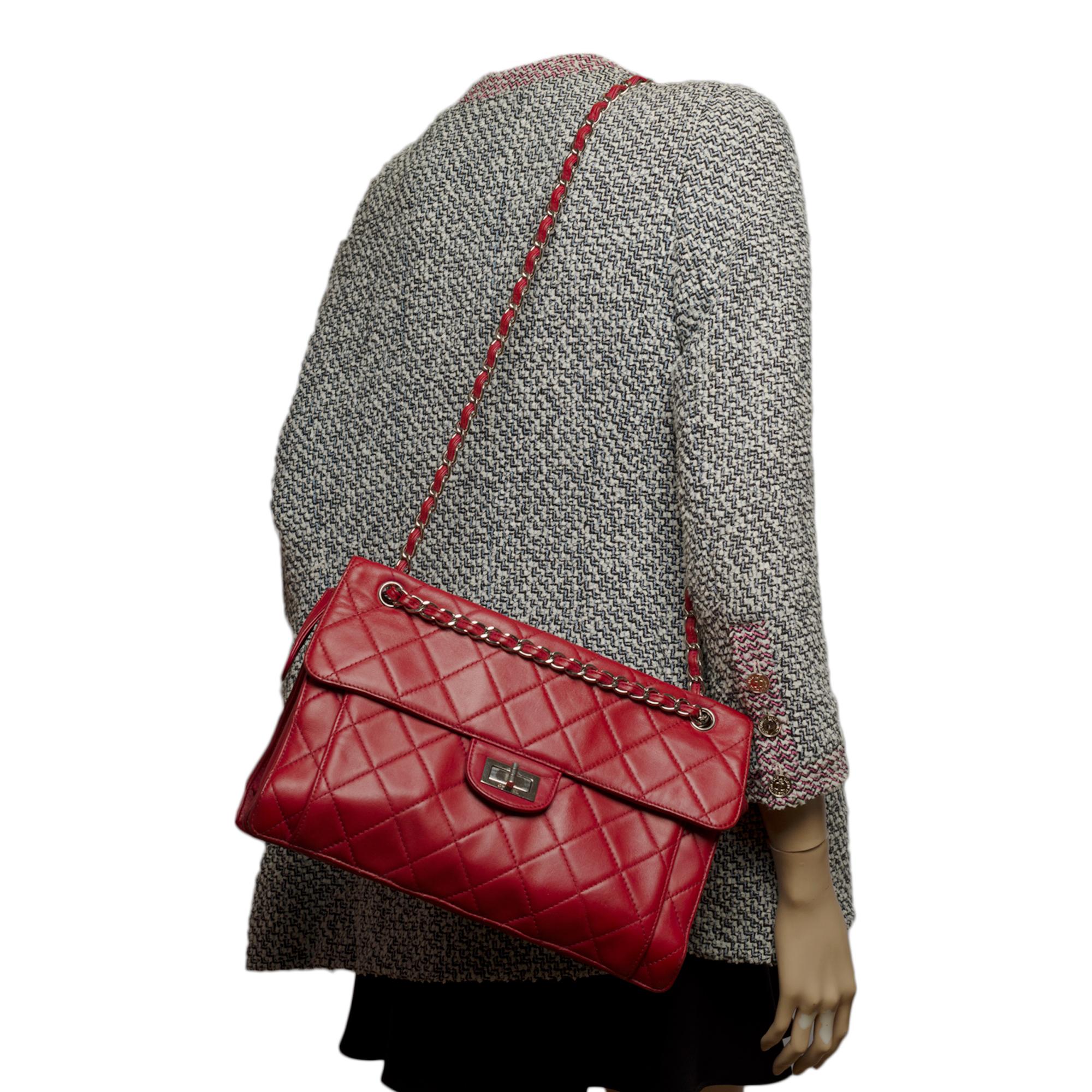 Chanel Classic 2.55 Maxi-Schultertasche aus rotem gestepptem Leder, SHW im Angebot 8