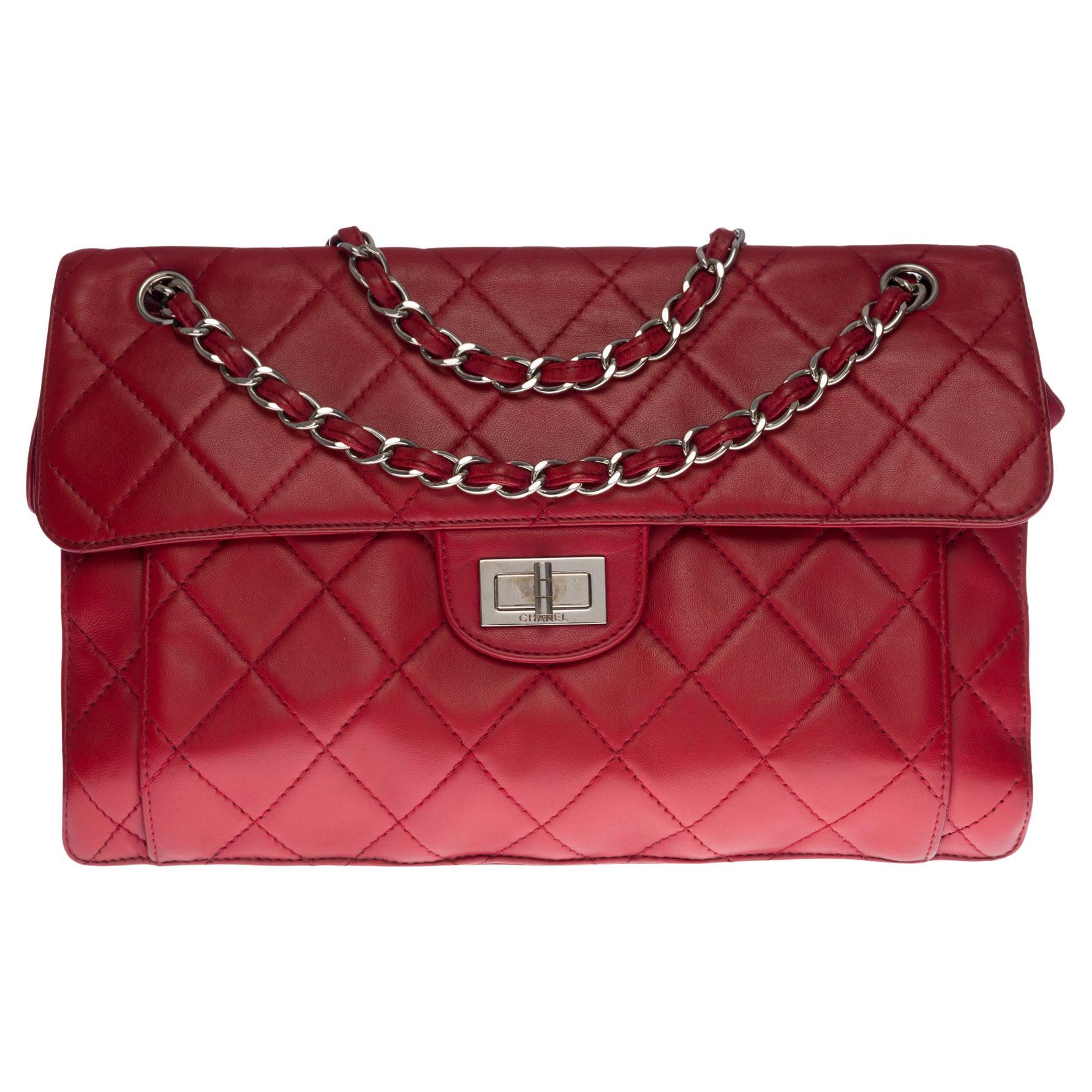 Chanel Classic 2.55 Maxi shoulder bag in red quilted leather, SHW For Sale