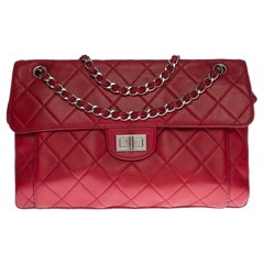 Chanel Classic 2.55 Maxi-Schultertasche aus rotem gestepptem Leder, SHW