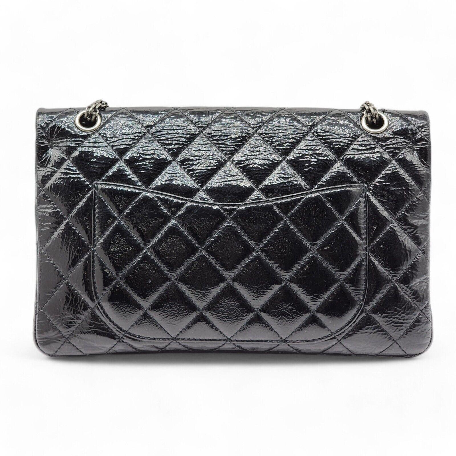 Chanel Classic 2.55 Reissue Jumbo Double Flap Bag - Quilted Patent Leather Black In Excellent Condition For Sale In Los Angeles, CA