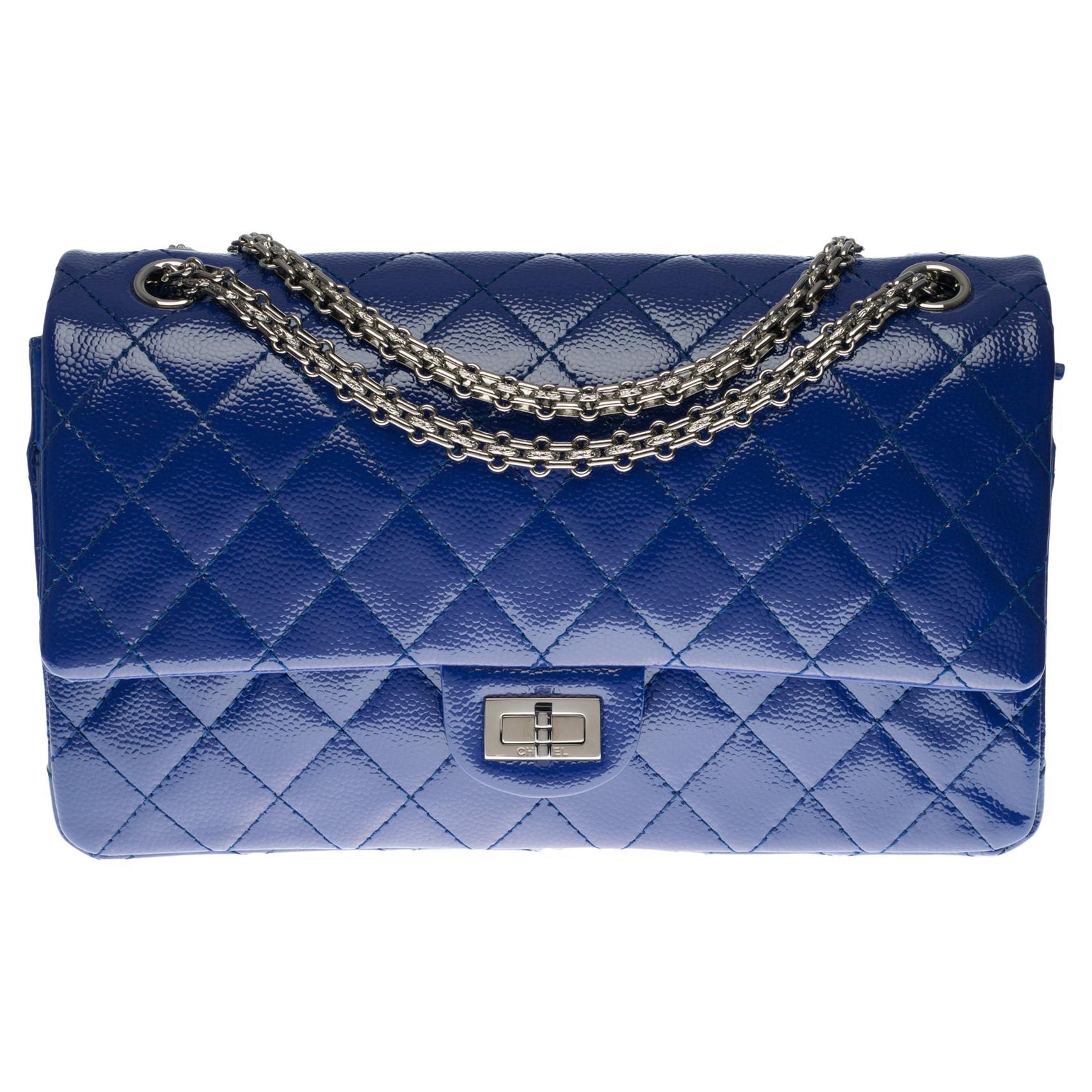 Chanel Classic 2.55 shoulder bag in electric blue quilted patent leather, SHW