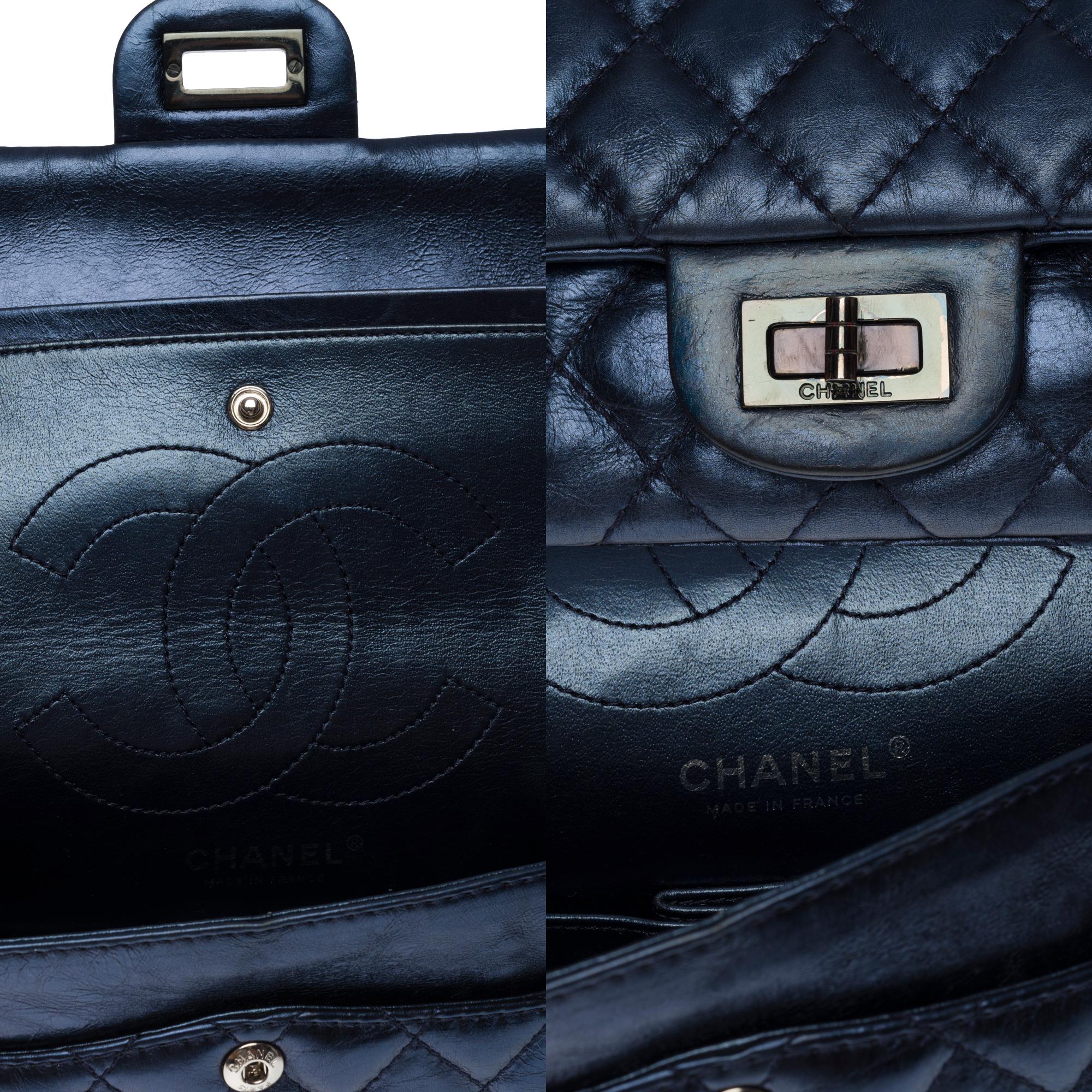 Chanel Classic 2.55 shoulder bag in metallic blue iridescent quilted leather, SHW In Excellent Condition In Paris, IDF