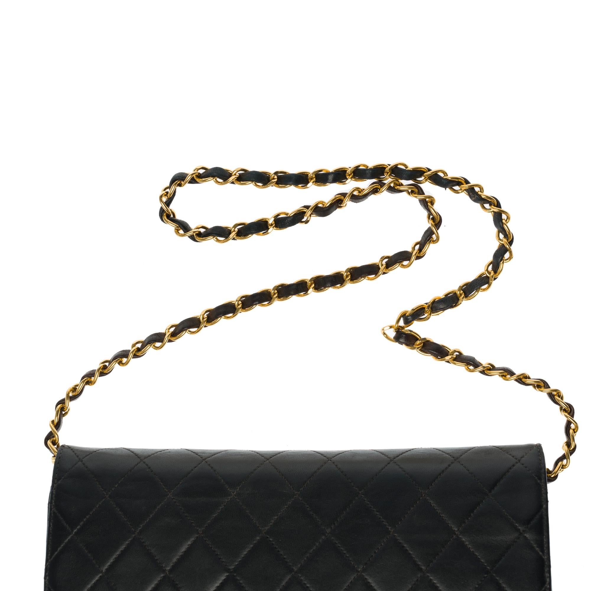 Chanel Classic 25cm shoulder bag in black quilted lambskin and gold hardware 3