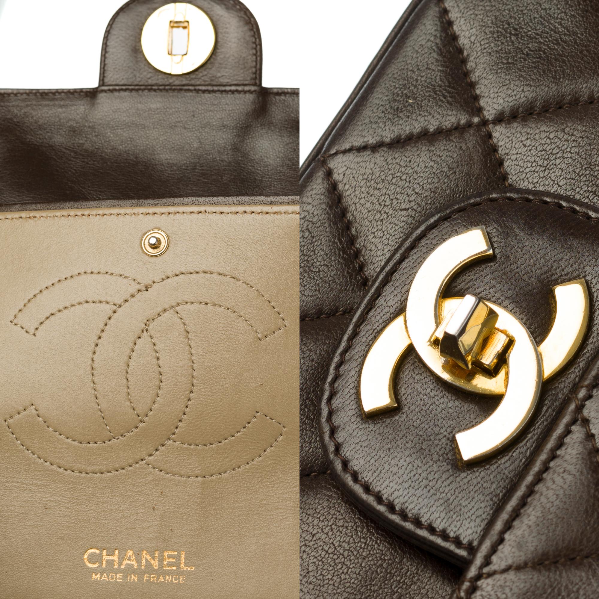 Women's Chanel Classic 27cm shoulder bag in brown quilted lambskin and gold hardware