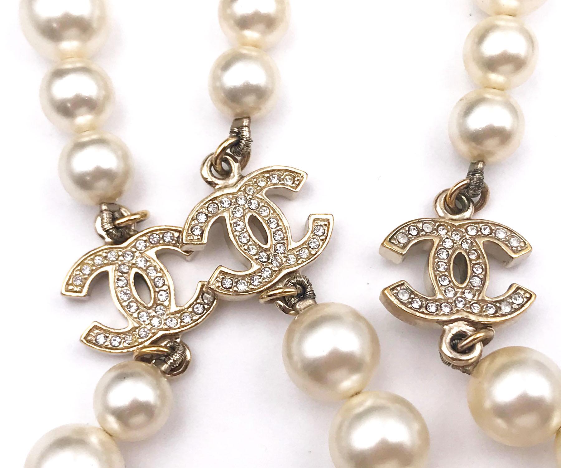  Chanel Classic 3 Collier long en or avec perles et cristaux CC  Pour femmes 