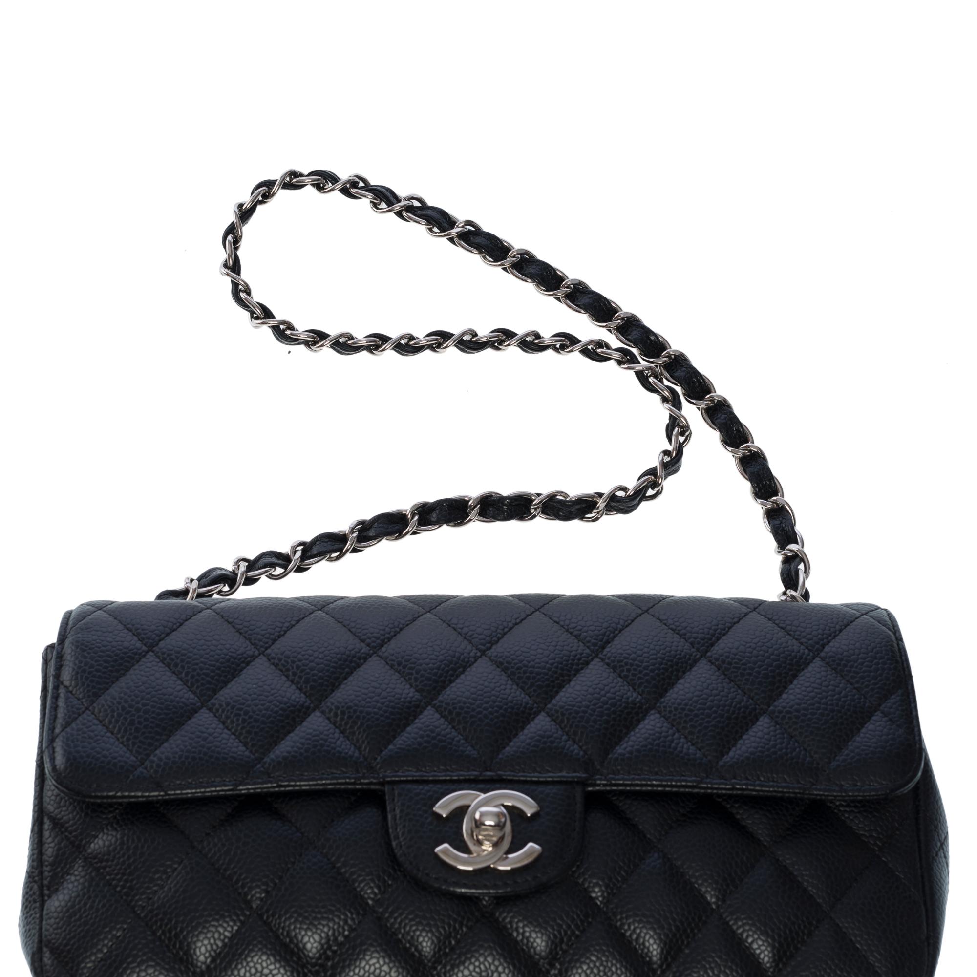 Chanel Classic Baguette shoulder bag in black caviar quilted leather , SHW 5