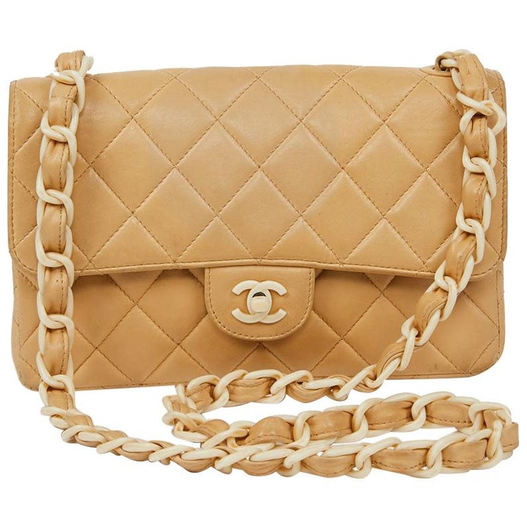 CHANEL Classic Beige 25cm Bag For Sale at 1stDibs  beige chanel flap bag  outfit, chanel 25 cm, chanel classic flap beige outfit