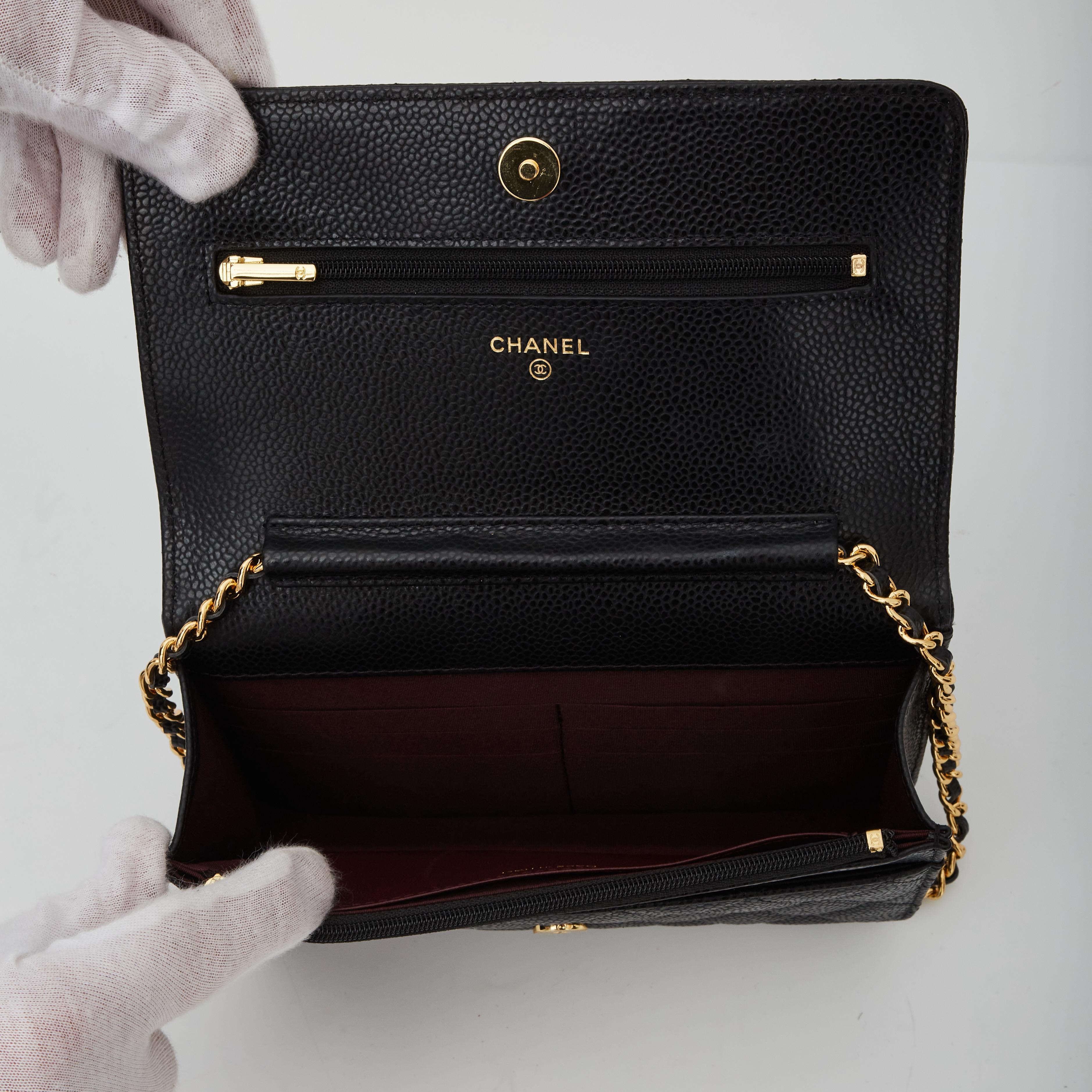 Chanel Classic Black Caviar Brieftasche an Kette WOC Umhängetasche für Damen oder Herren