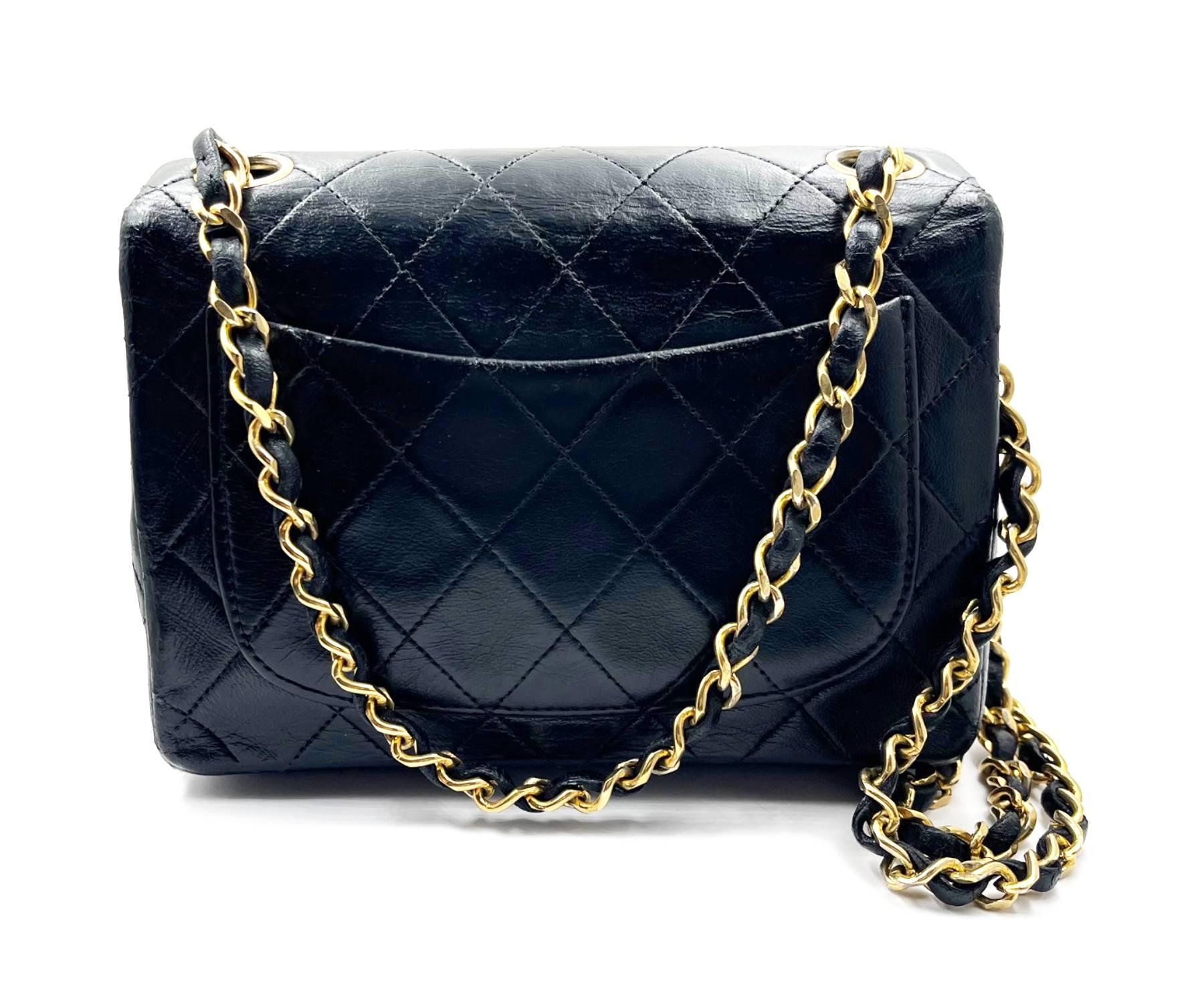 Chanel Classic Black Mini Timeless Crossbody Bag Wie bei Kate Middleton gesehen für Damen oder Herren im Angebot