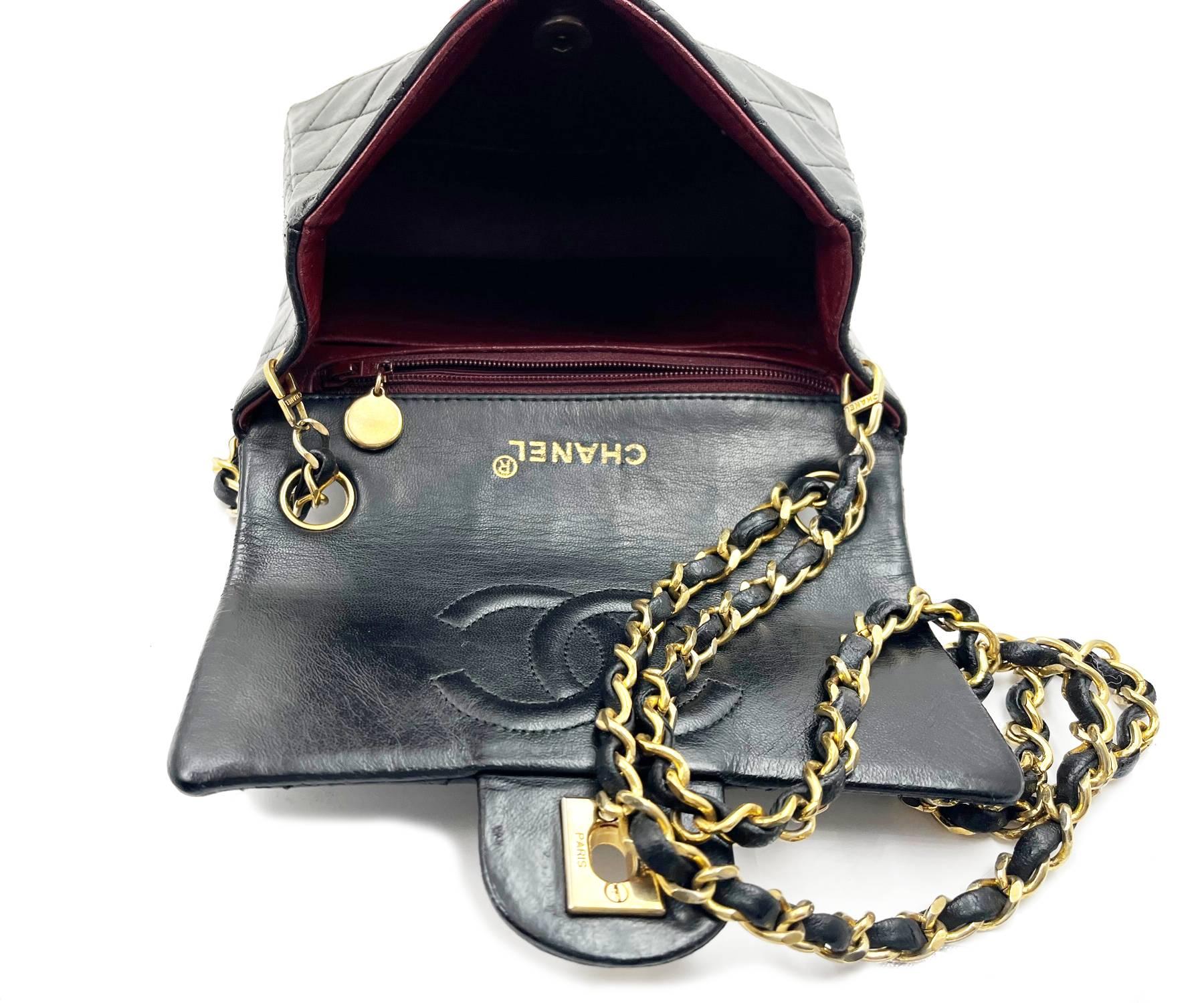 Chanel Classic Black Mini Timeless Crossbody Bag Wie bei Kate Middleton gesehen im Angebot 2