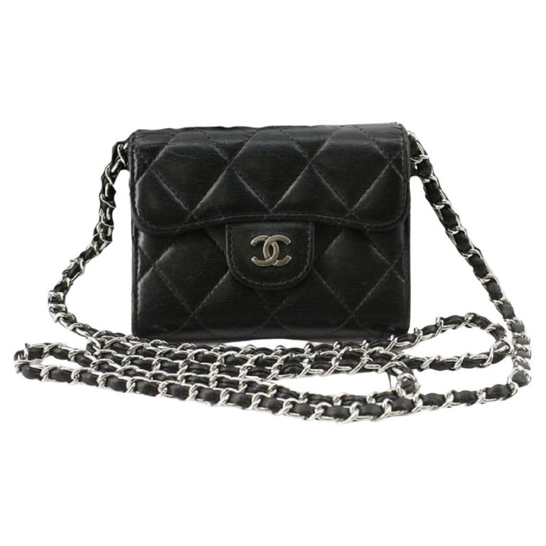 Chanel Classic Black Quilted Leather CC Mini Crossbody Bag For Sale at