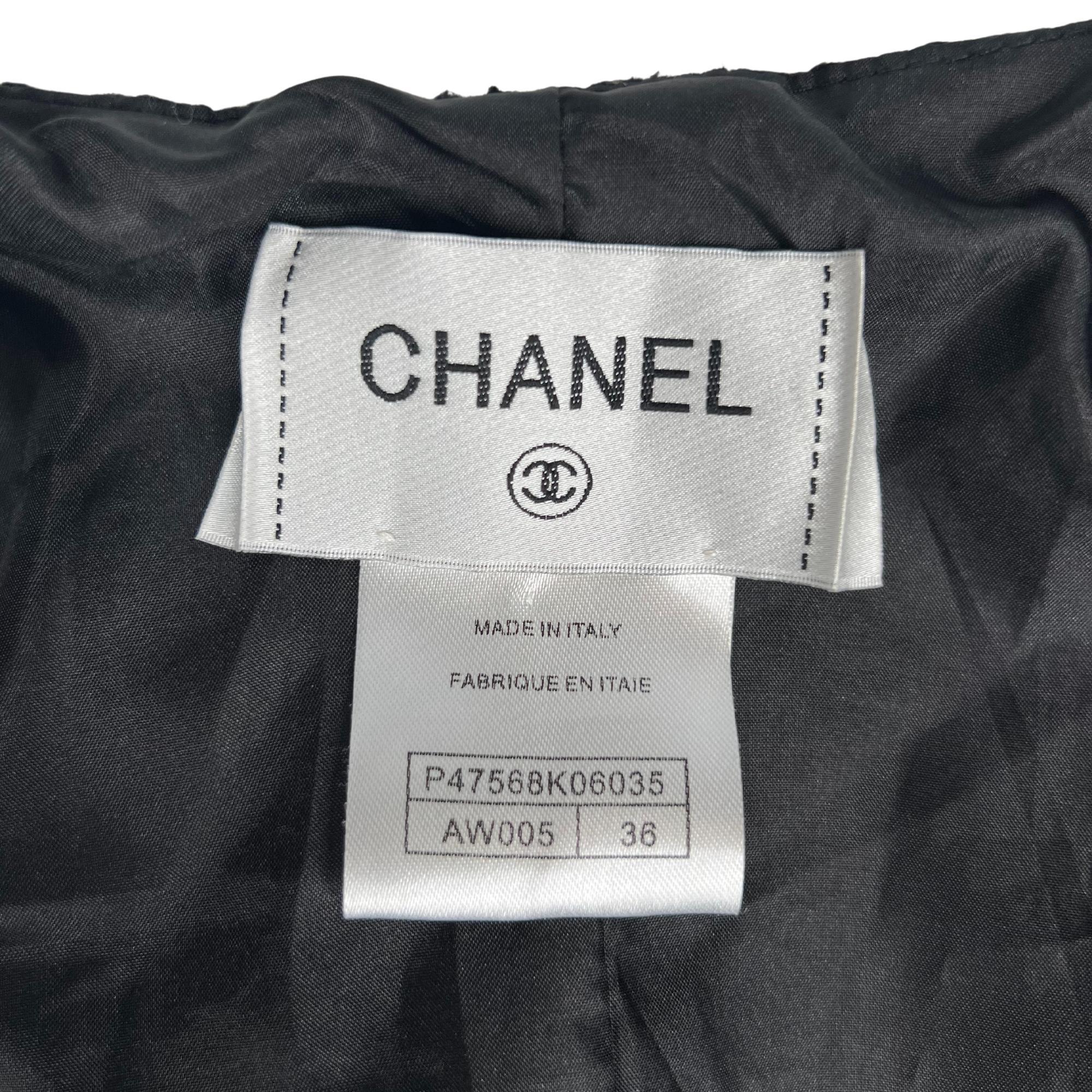 Women's Chanel Classic Black Tweed Jacket (FR36)  Extra Small)