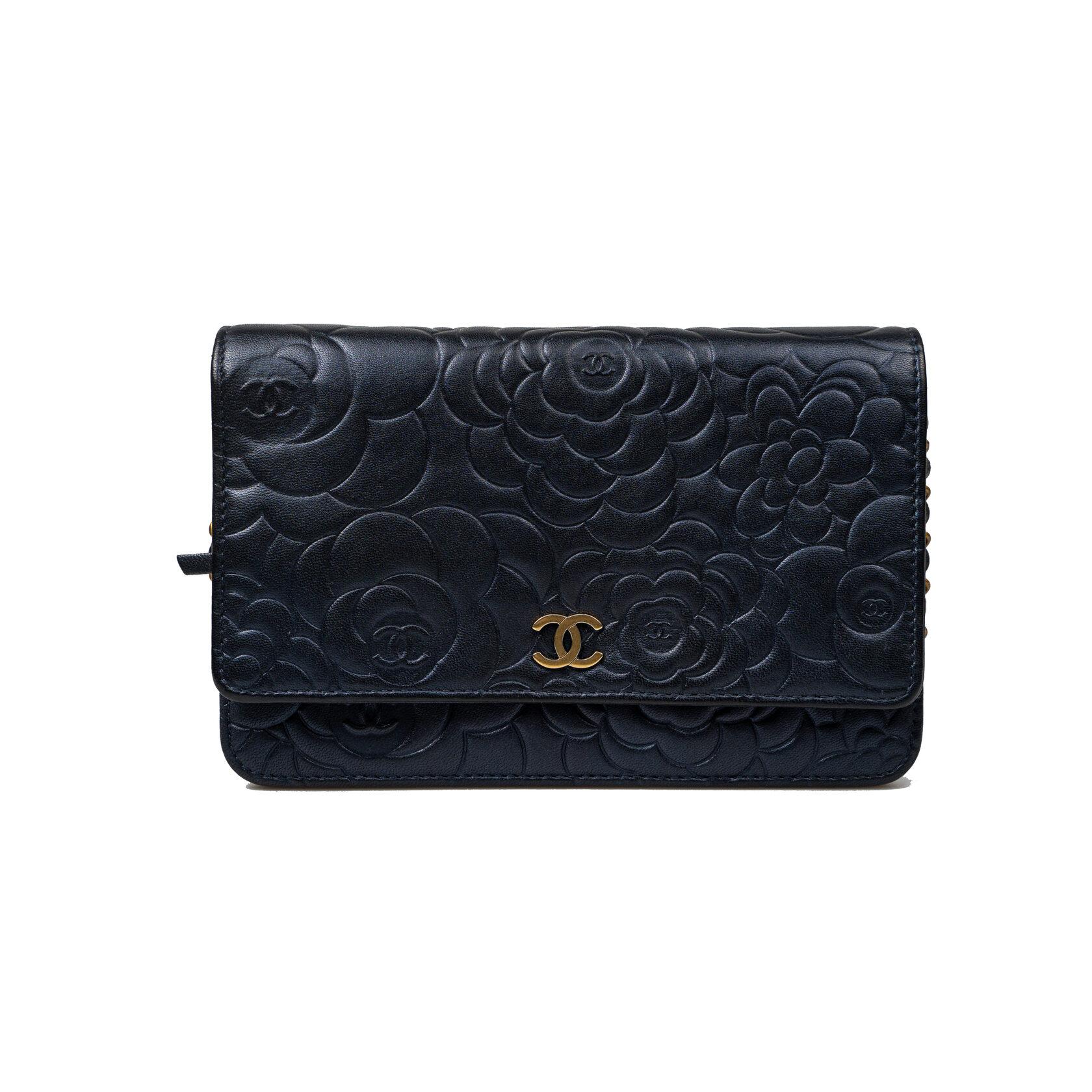 Chanel Classic Camellia Wallet On Chain (WOC) For Sale 4