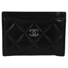 Chanel Portacarte Classic Leather Nero Trapuntato in pelle d
agnello Portafoglio CC Logo
