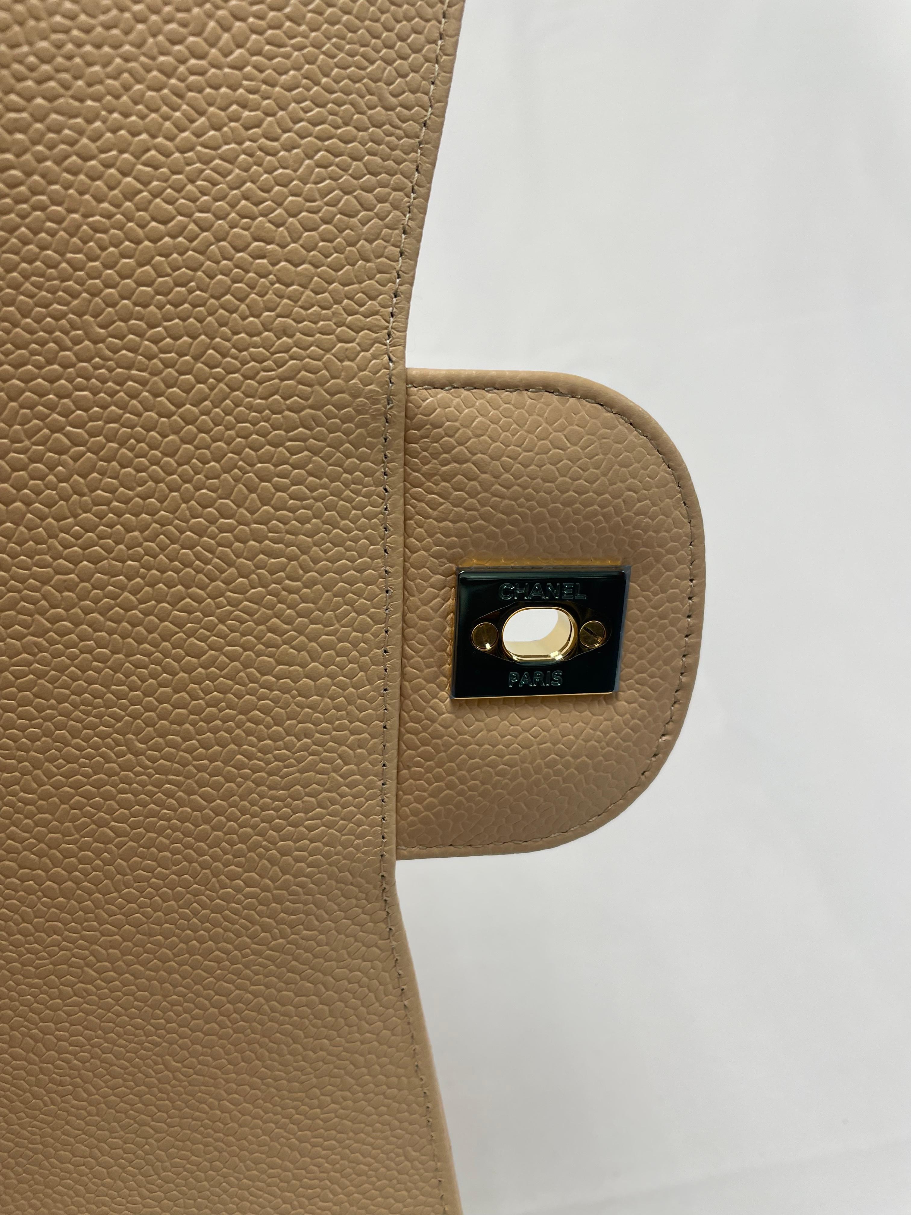 Chanel Classic Classic Double Flap Beige Caviar, with Gold-Toned Chain For Sale 2
