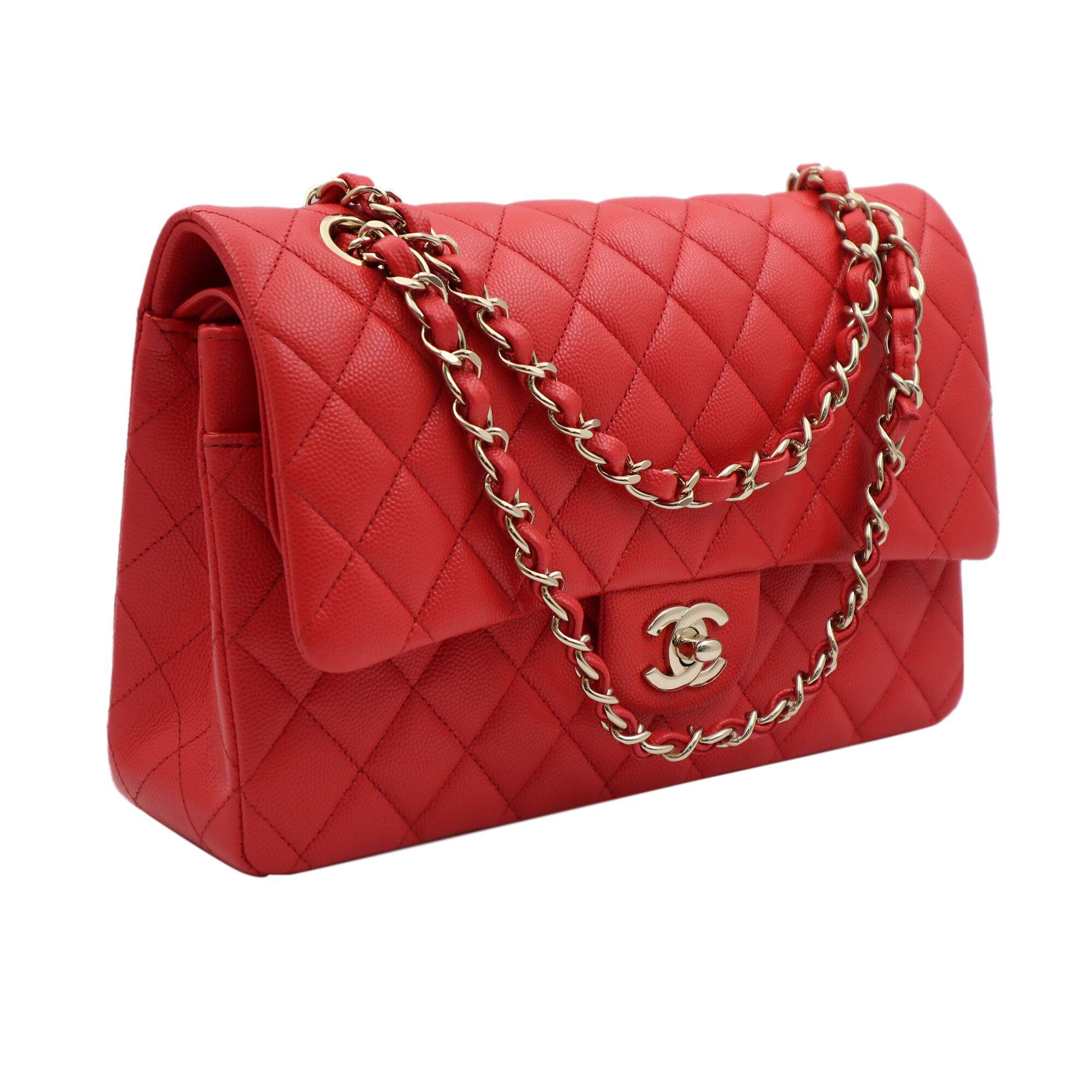Chanel Chain Shoulder Bag 30 Red Gold Matrasse A58600 Mat Metal Fittin
