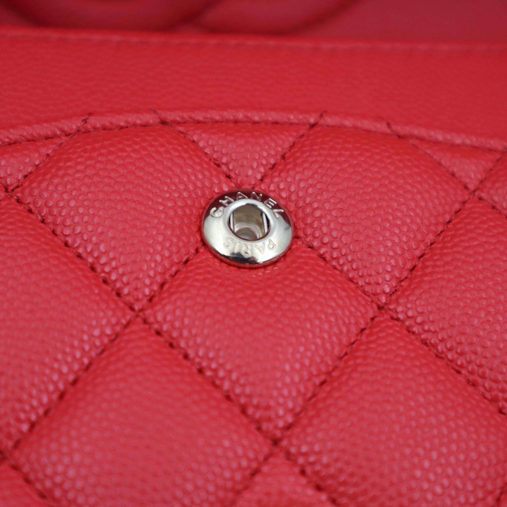 Chanel Classic Coral Red Quilted Caviar Gold Hardware Medium Flap Bag   2