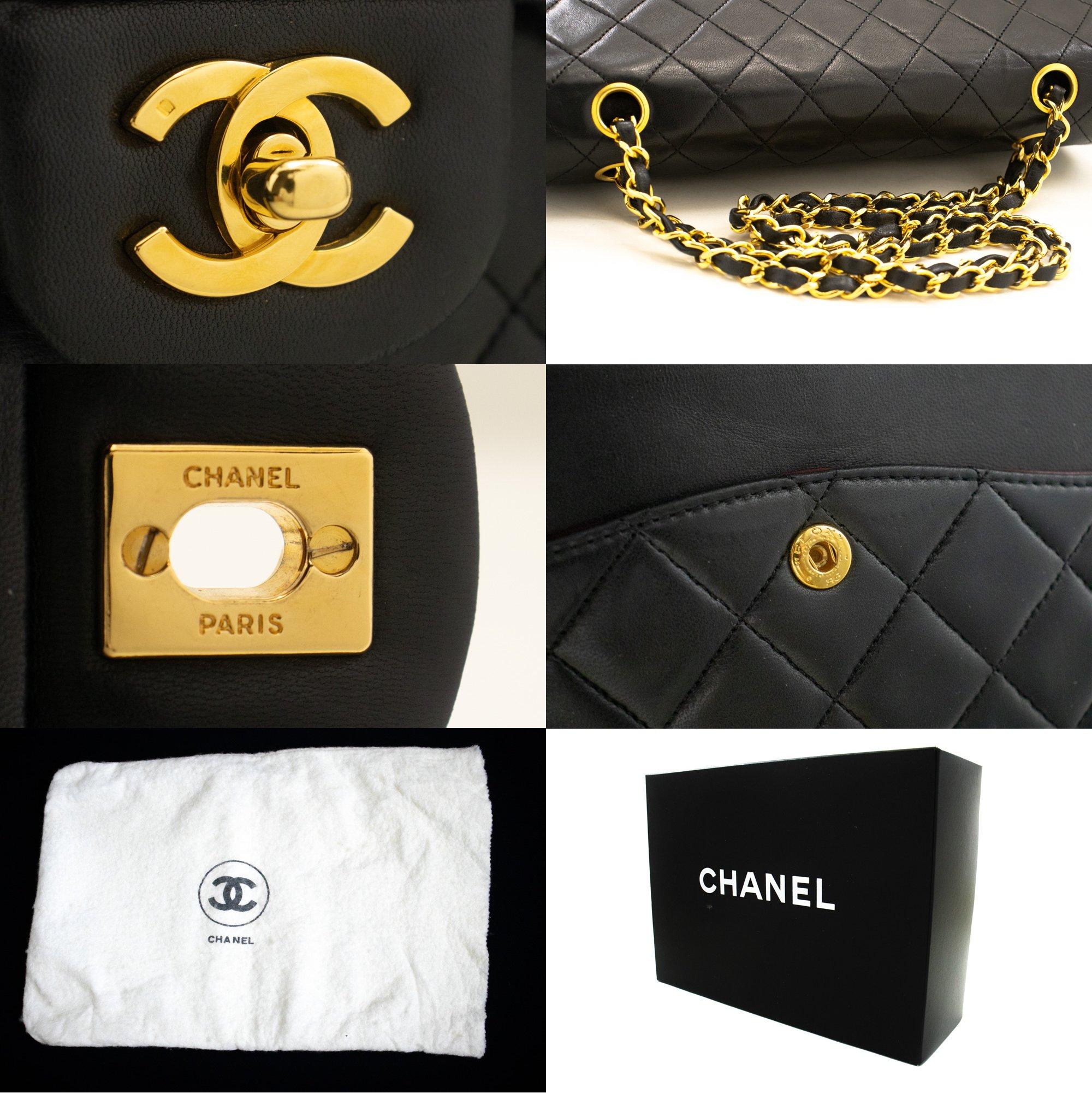 CHANEL Sac à bandoulière classique à double rabat avec chaîne de 10 pouces en cuir d'agneau noir en vente 3