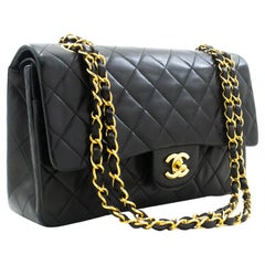 CHANEL Sac à bandoulière classique à double rabat avec chaîne de 10 pouces en cuir d'agneau noir