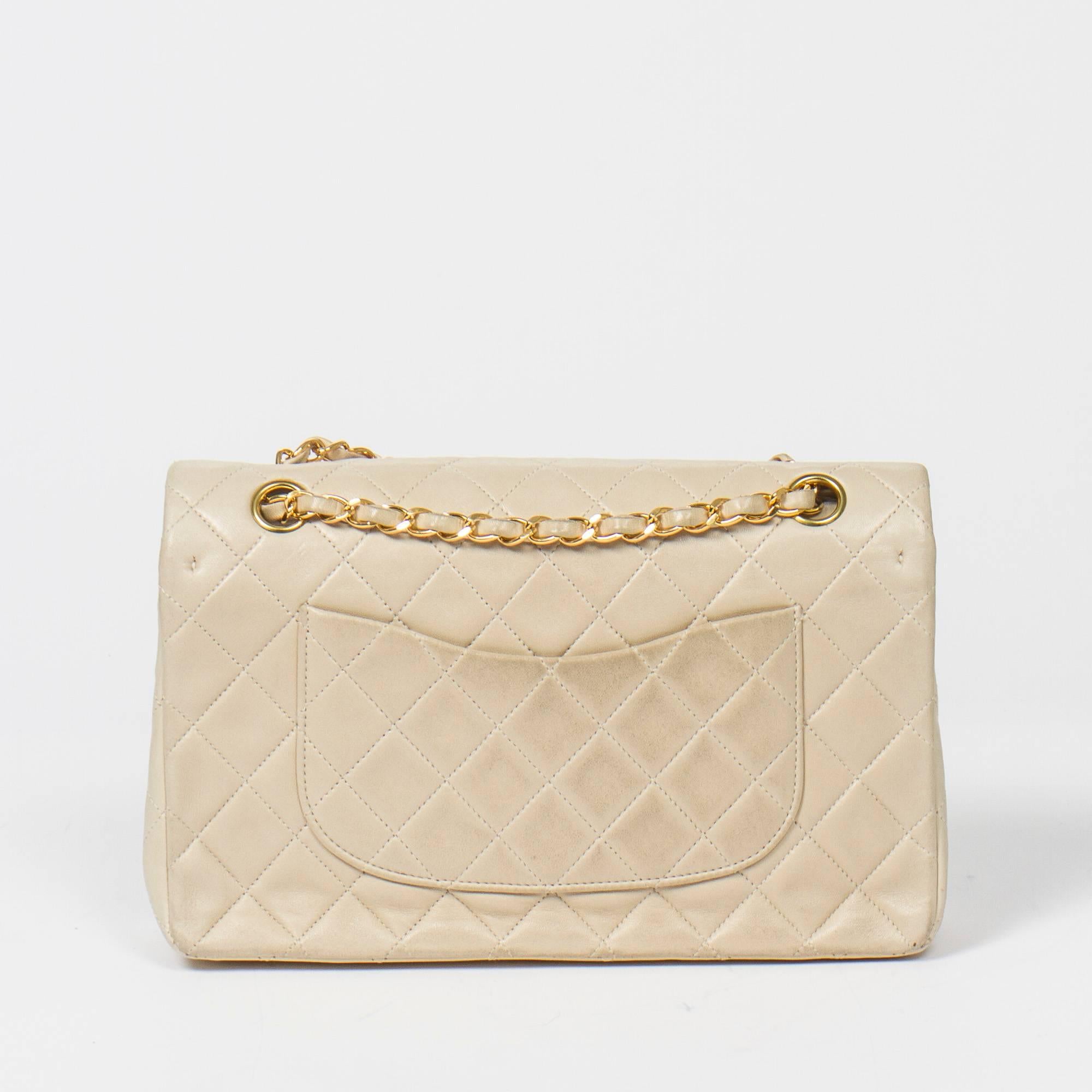 Women's CHANEL Classic Double Flap 26 in ivory quilted lambskin