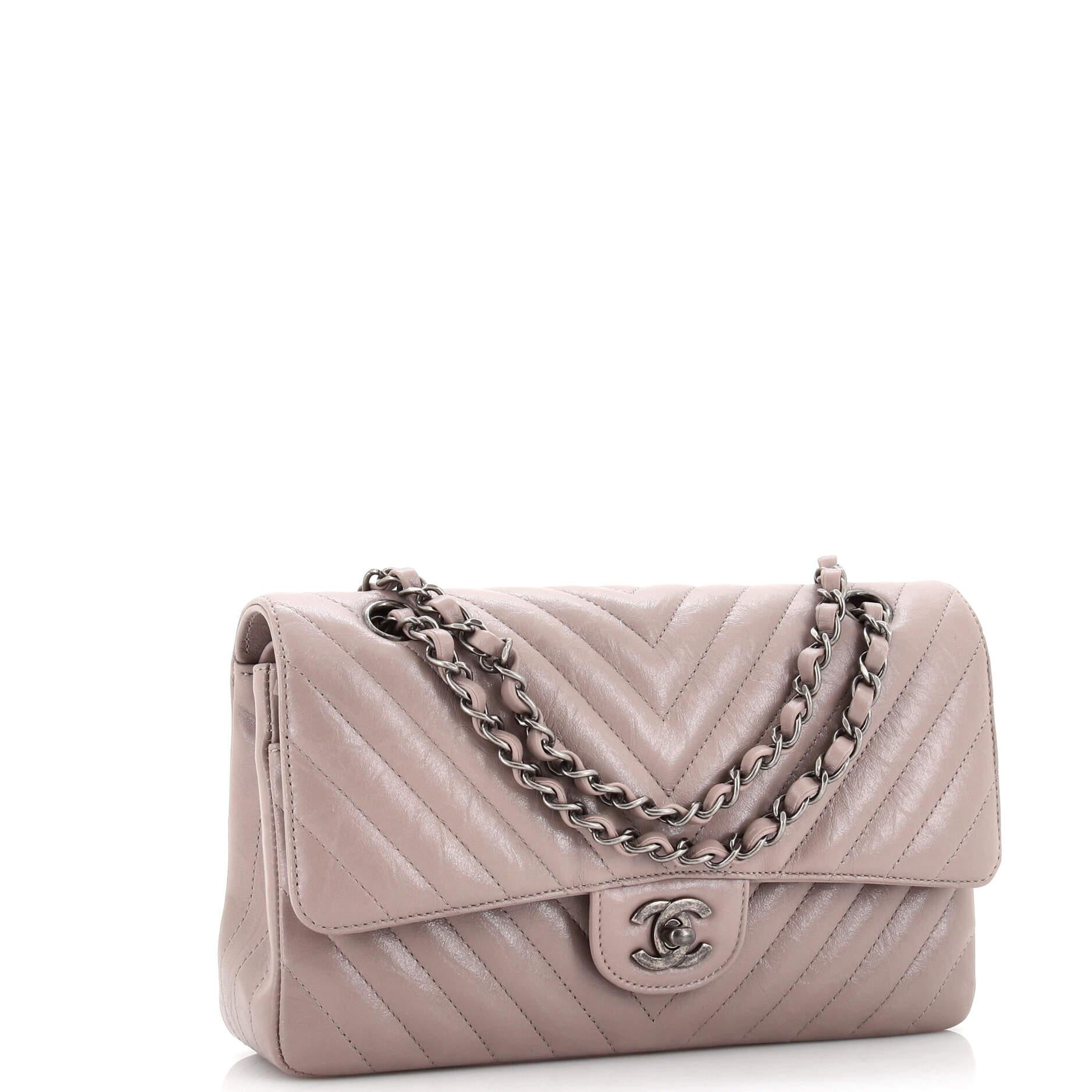 Chanel Classic Double Flap Bag Chevron Iridescent Crumpled Calfskin Medium In Good Condition In NY, NY
