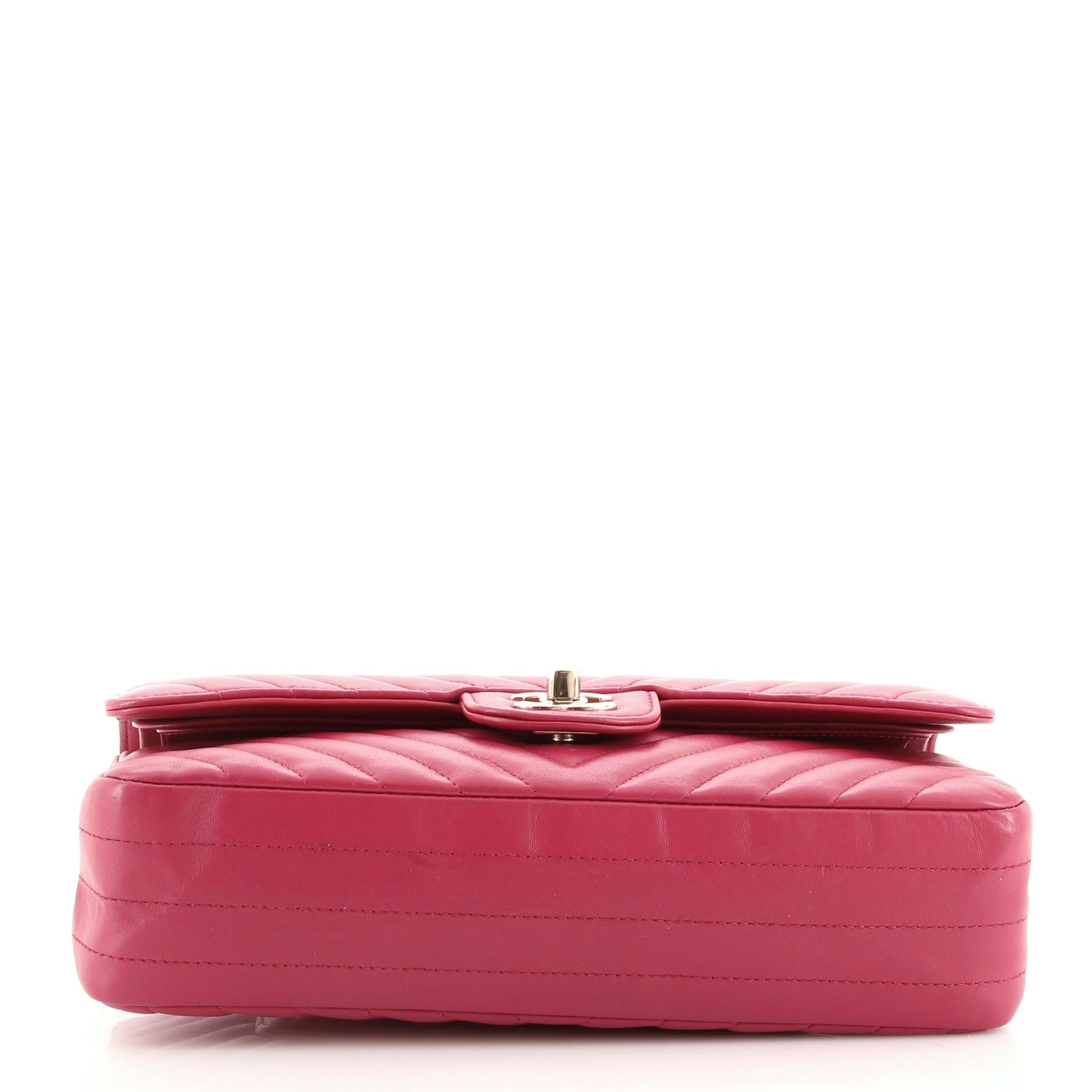 Women's or Men's Chanel Classic Double Flap Bag Chevron Lambskin Medium