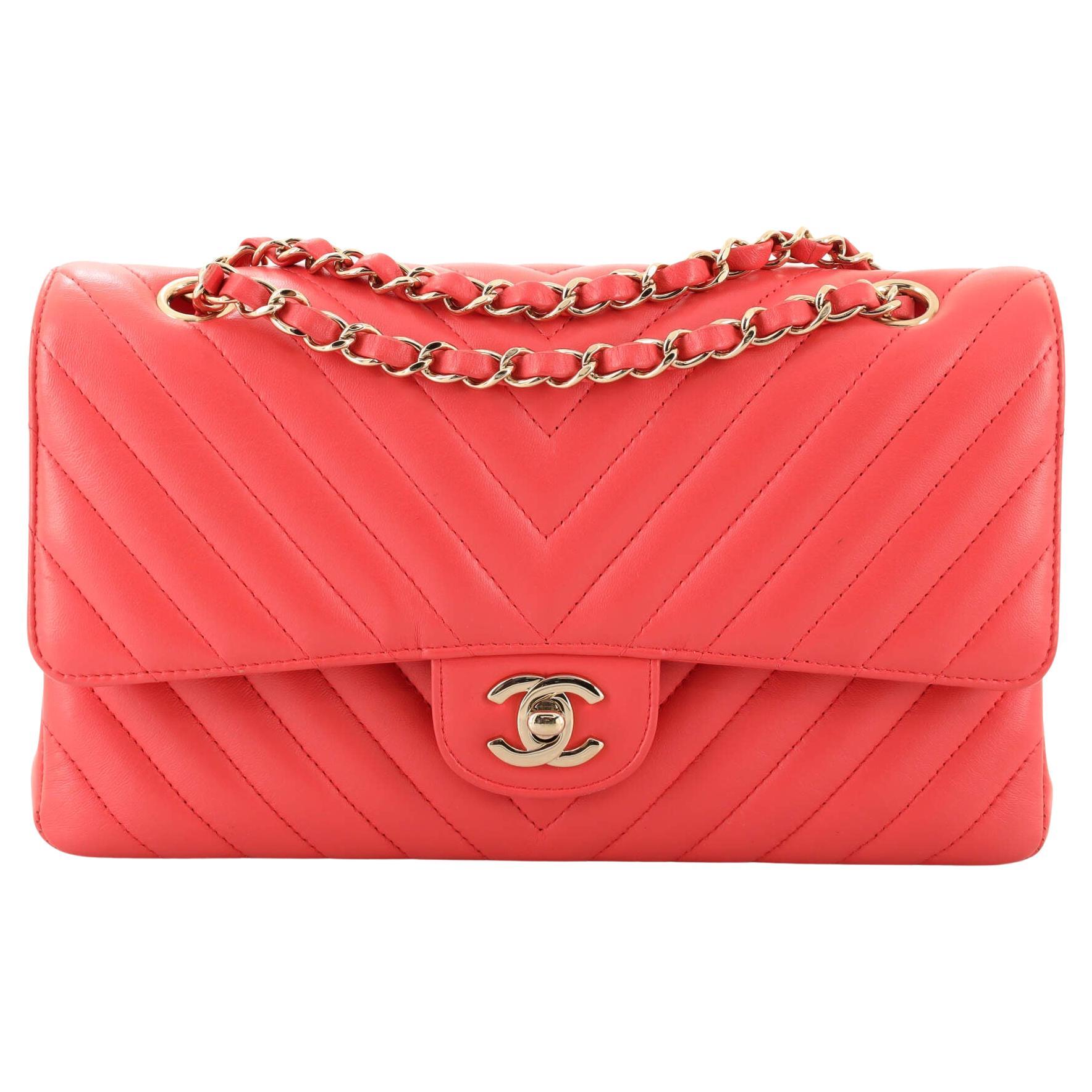 Chanel Classic Double Flap Bag Chevron Lambskin Medium For Sale at 1stDibs